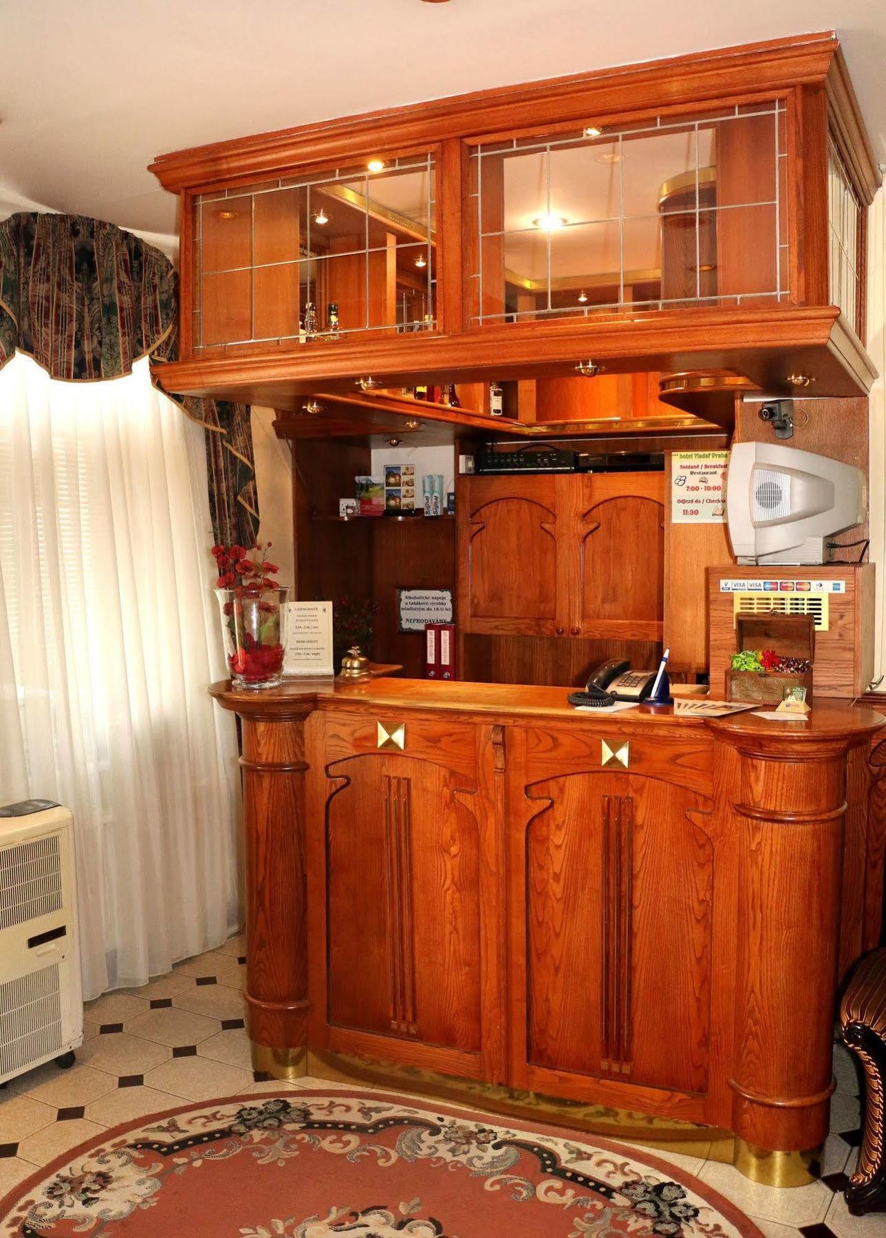 River Star Hotel