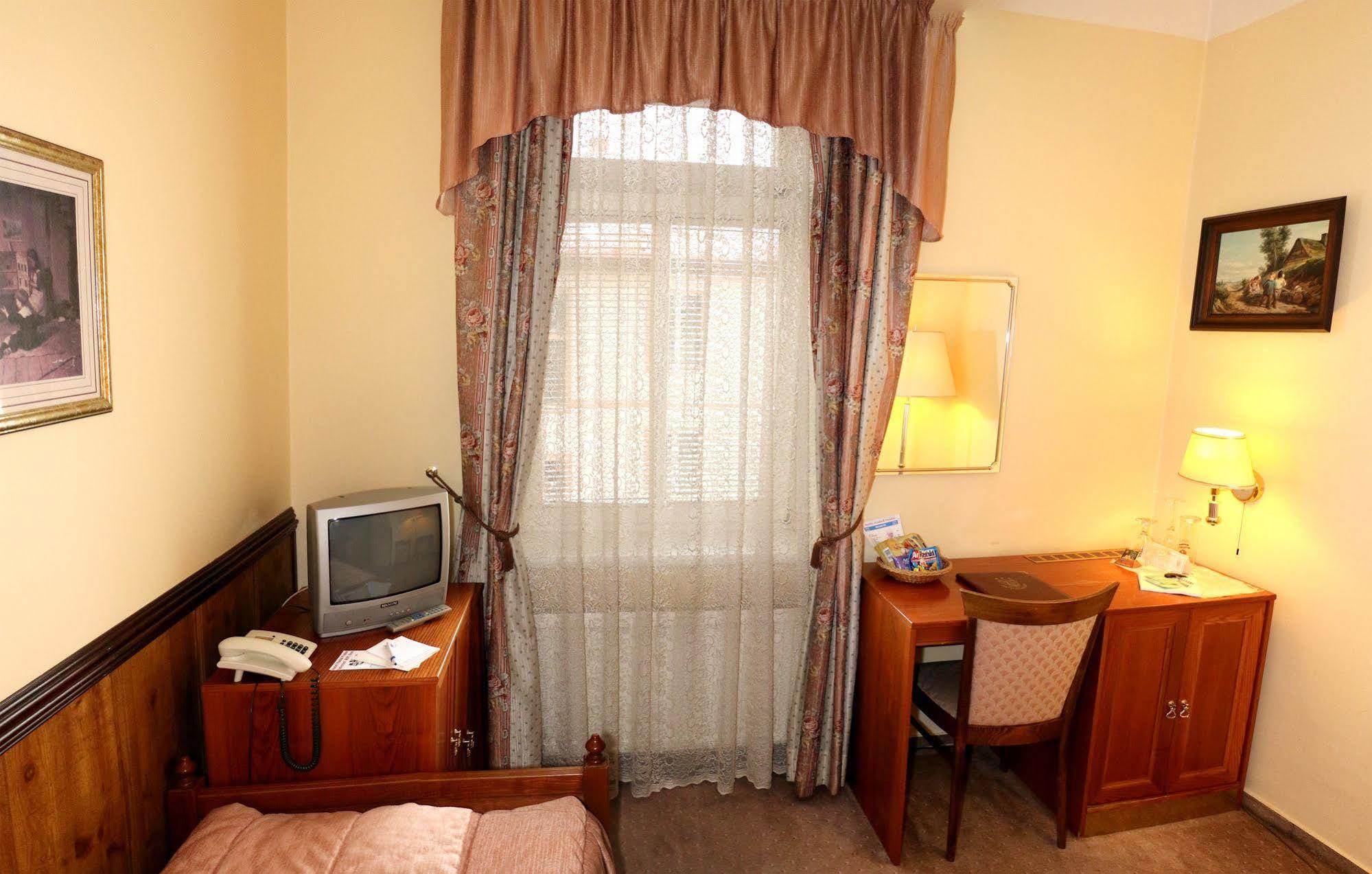Hotel River Star
