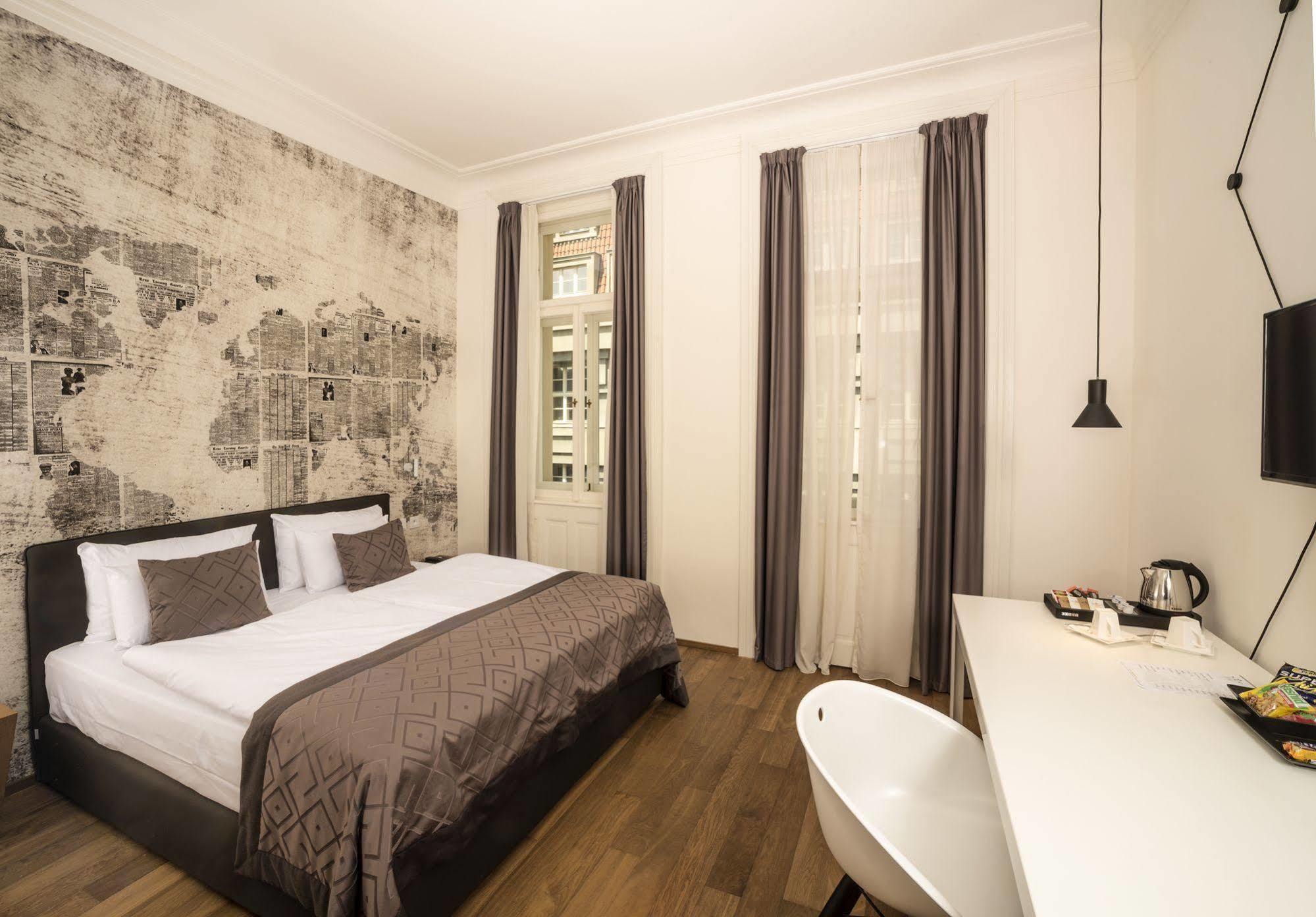 Hotell Golden Crown 4*