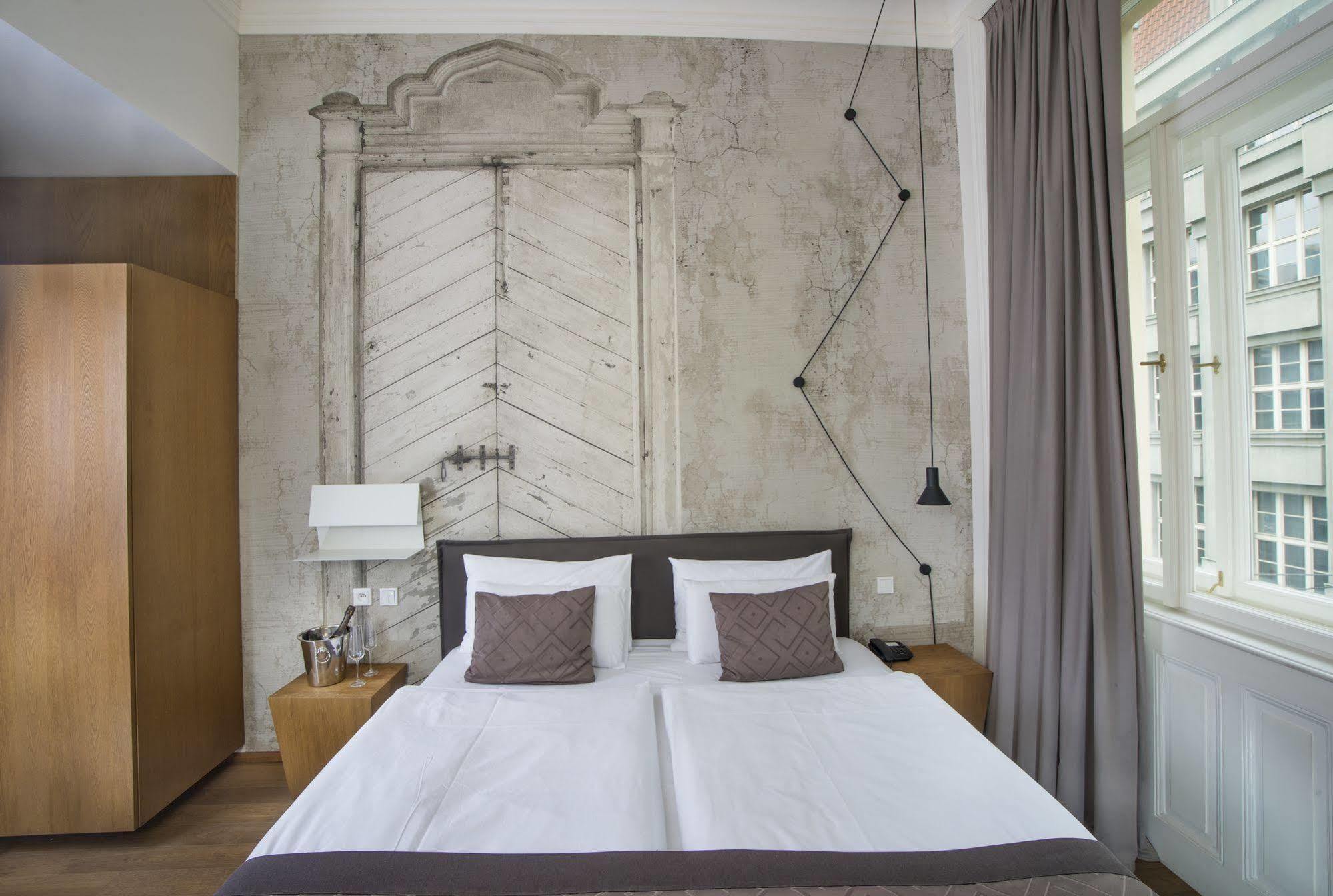 Golden Crown Hotell 4*