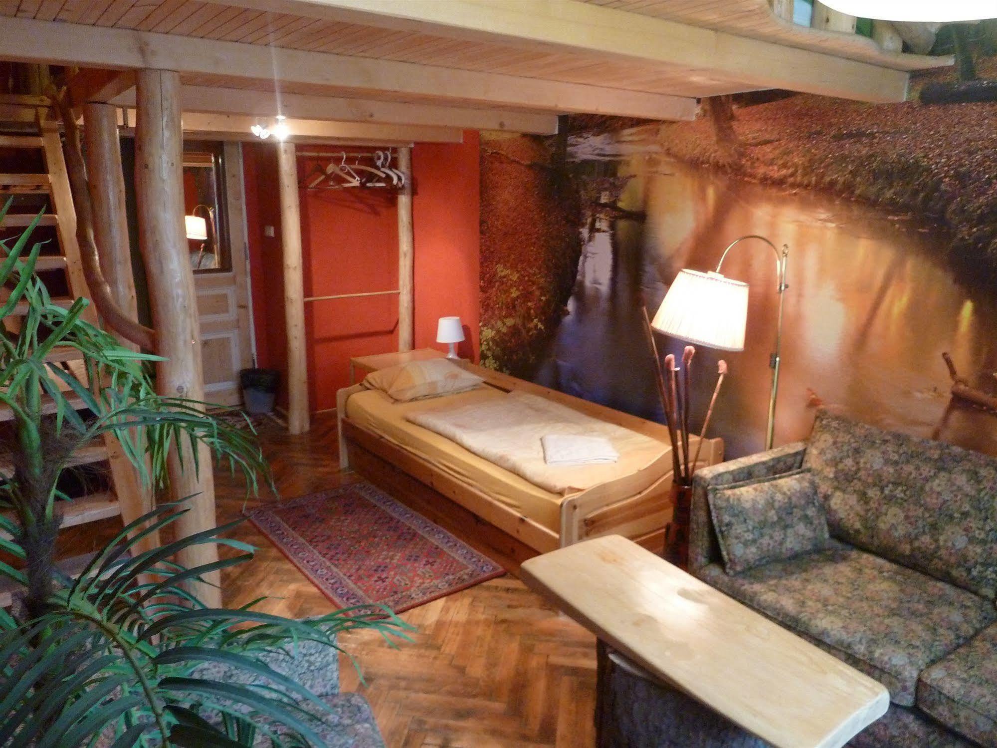 Artharmony & Hostel Prag