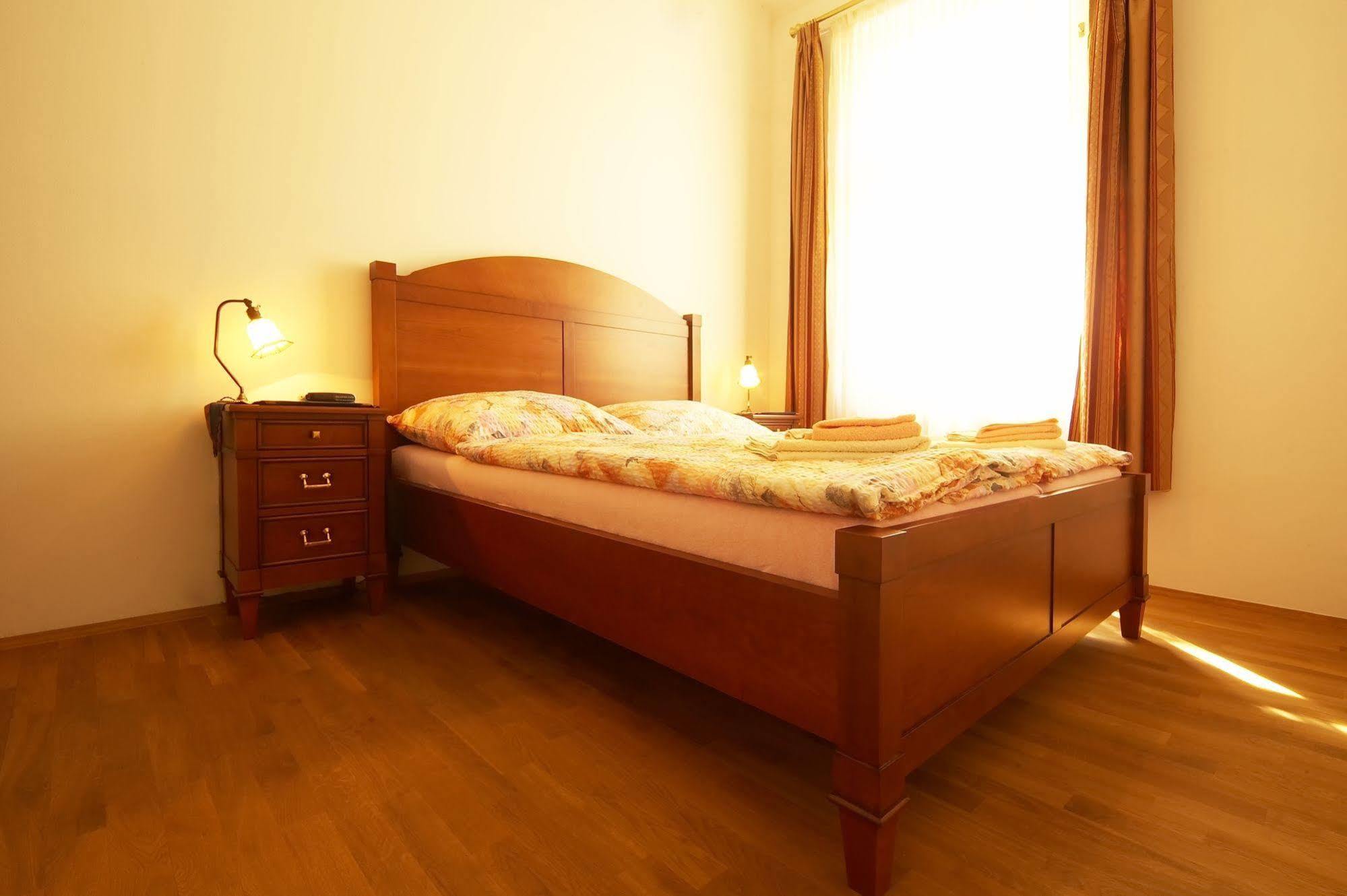 Vysehrad With Free Parking Apartment *