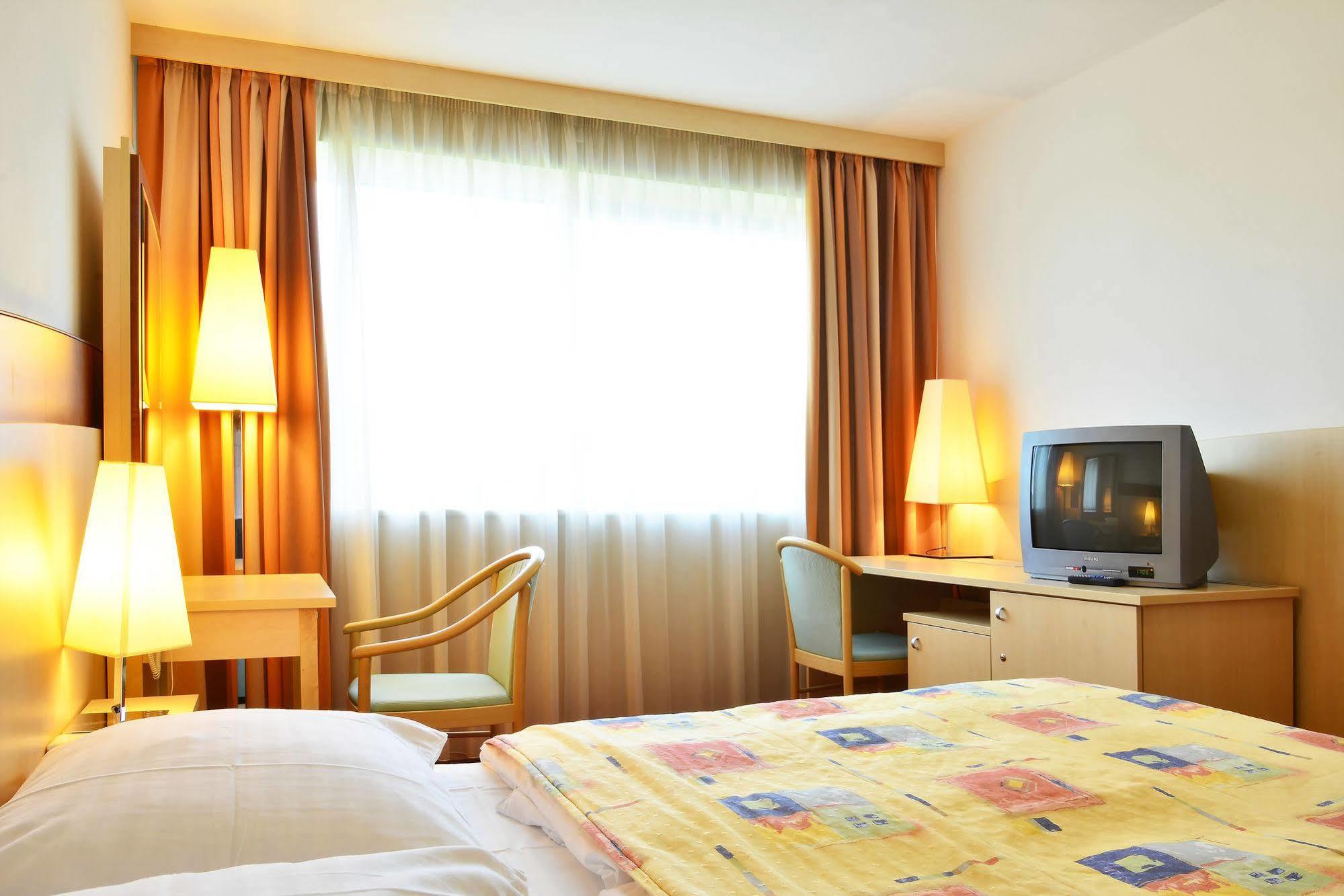 Olympik Artemis Hotel