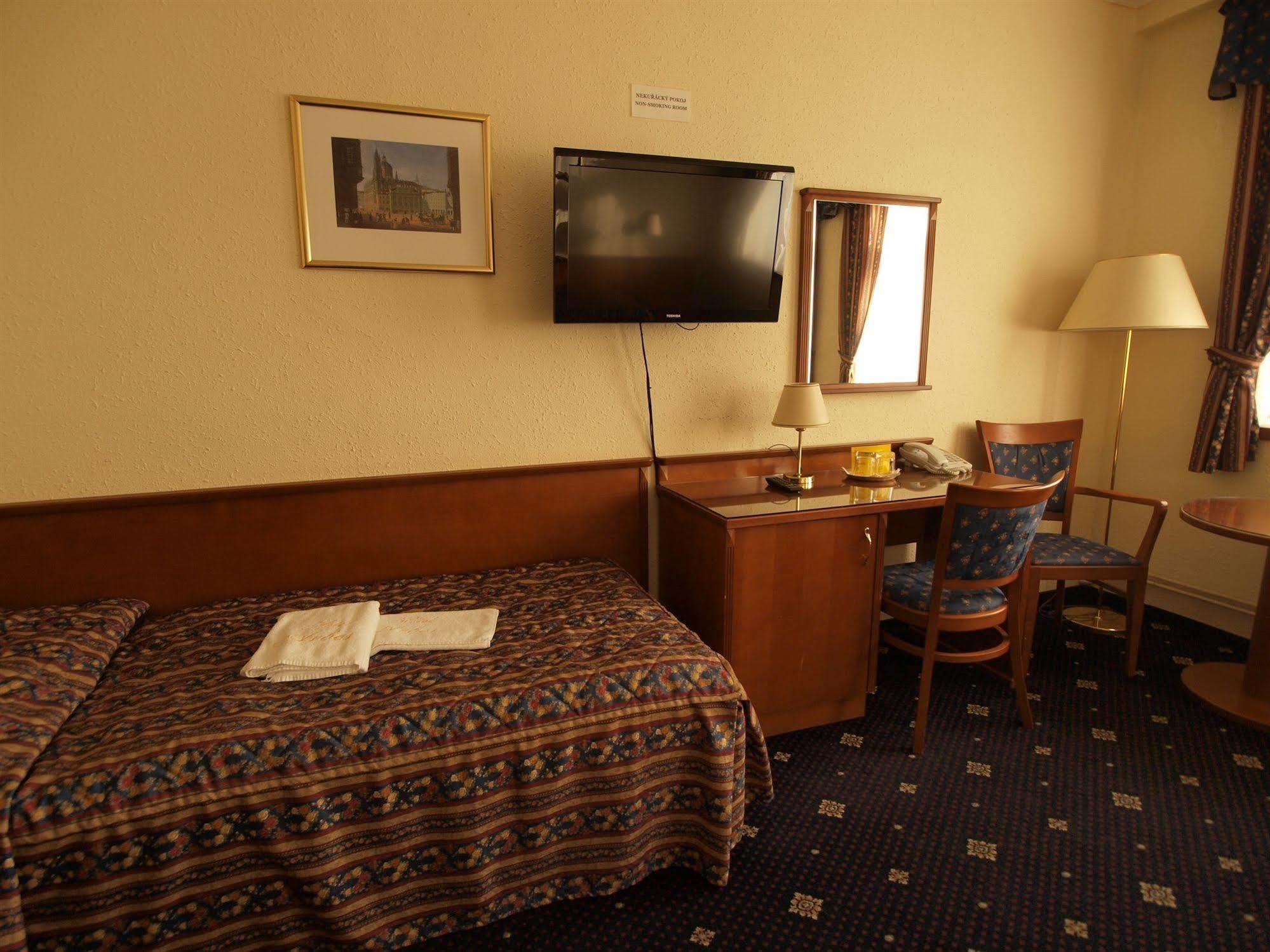 Hotel Arbes 3*