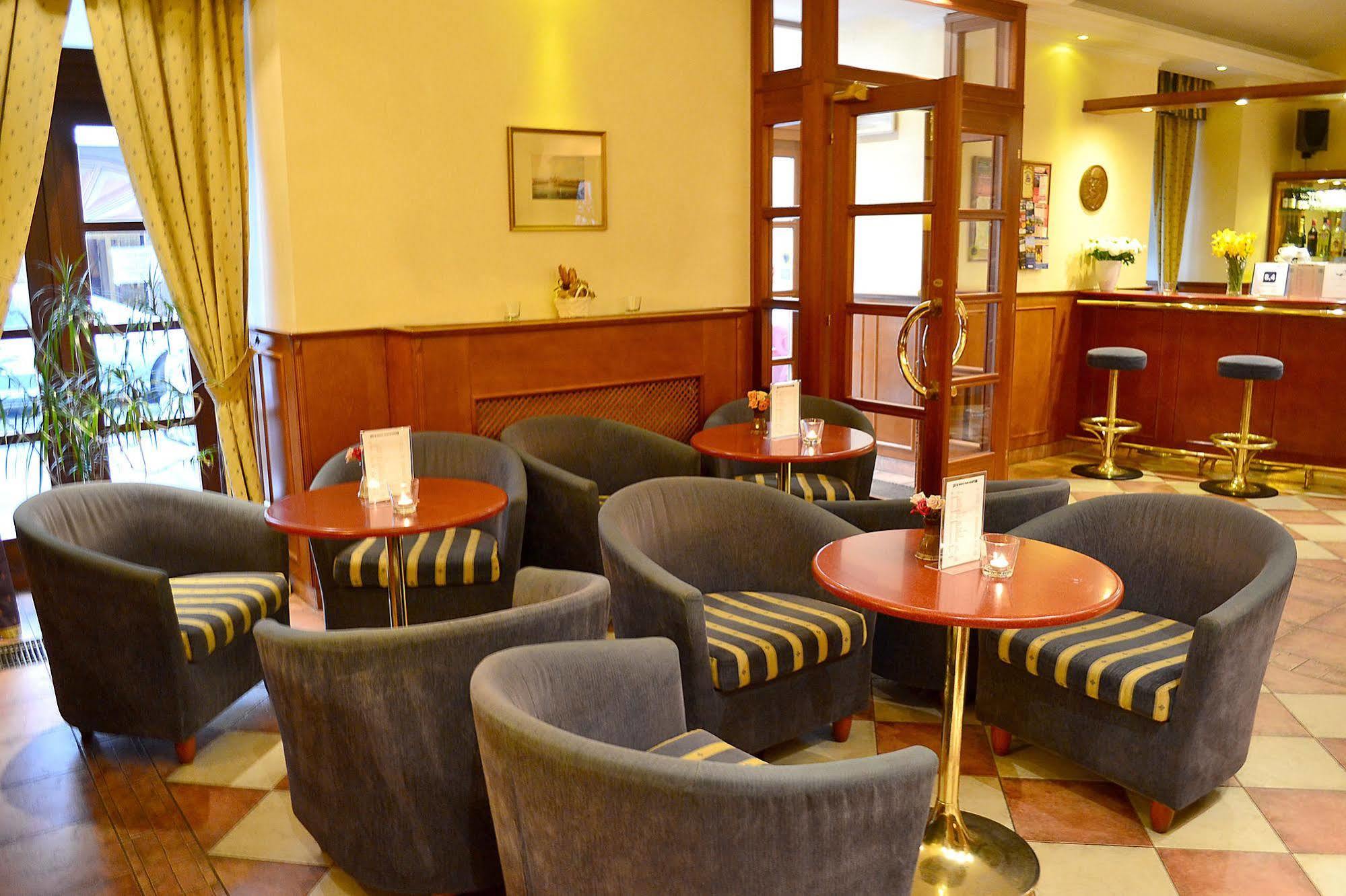 Arbes Hotel 3*