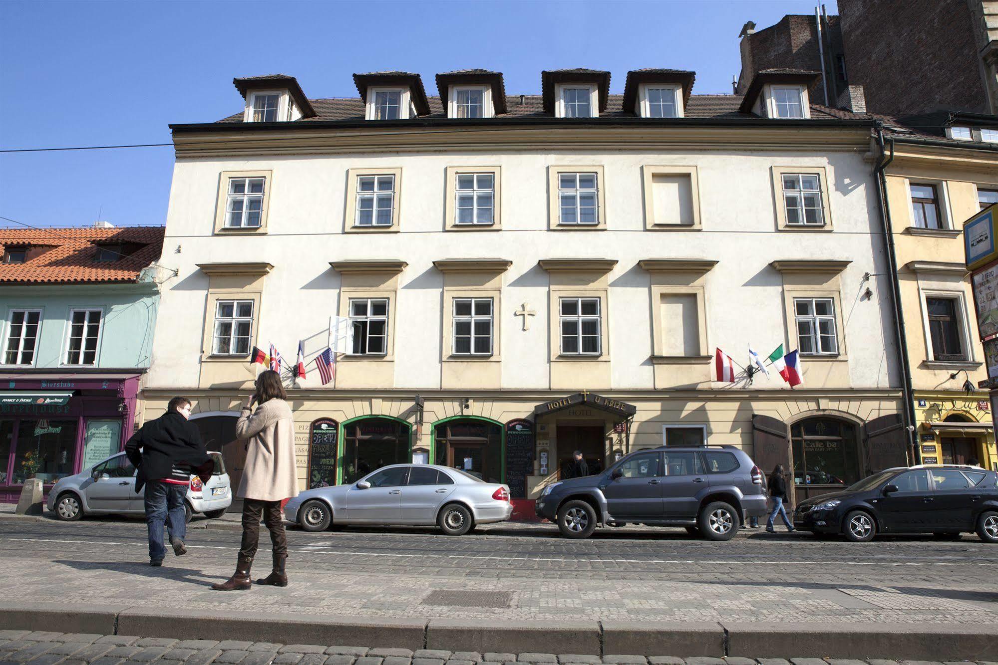 U Kříže Hotel