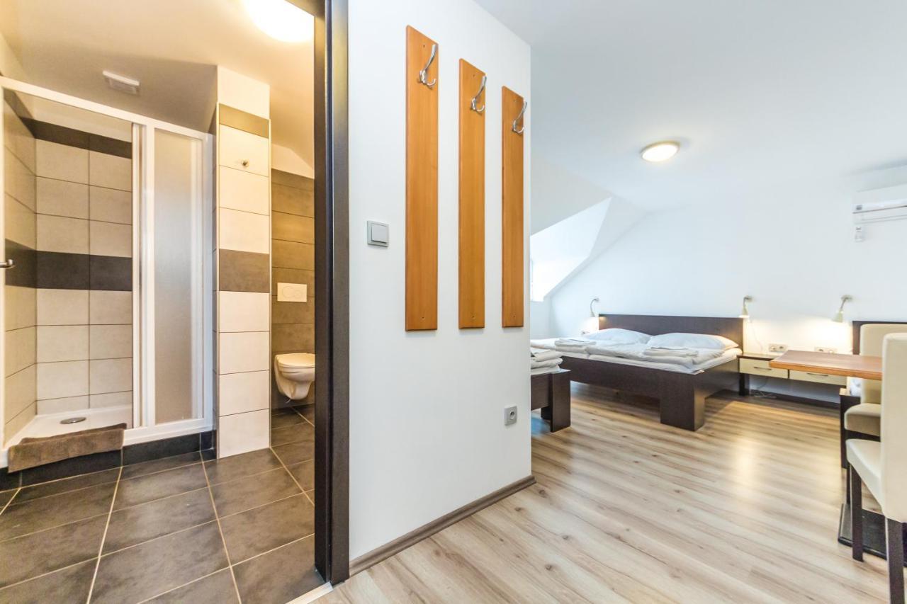 Nova Hospoda - & Restaurant Hotel Prag