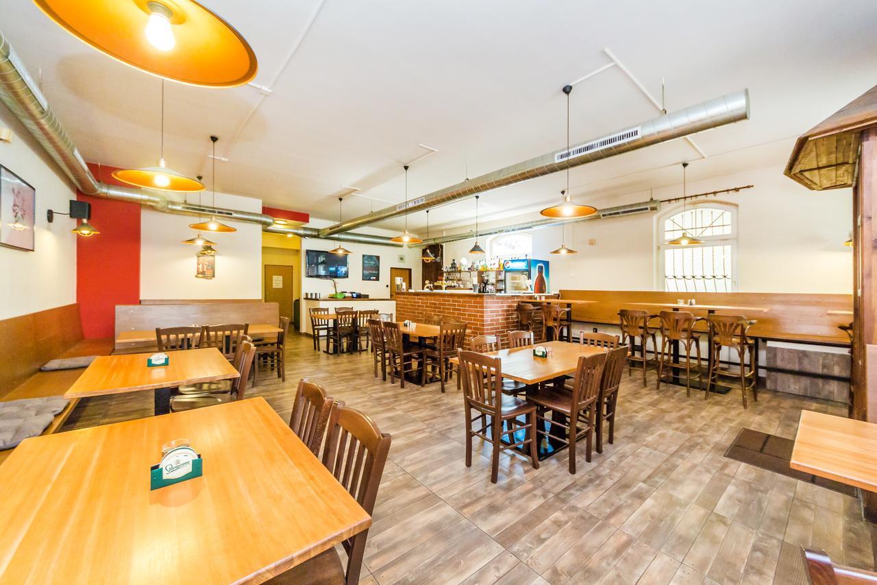 Hotell Nova Hospoda - & Restaurant Prag
