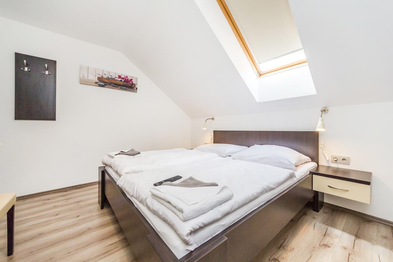 Nova Hospoda - & Restaurant Hotel Prag