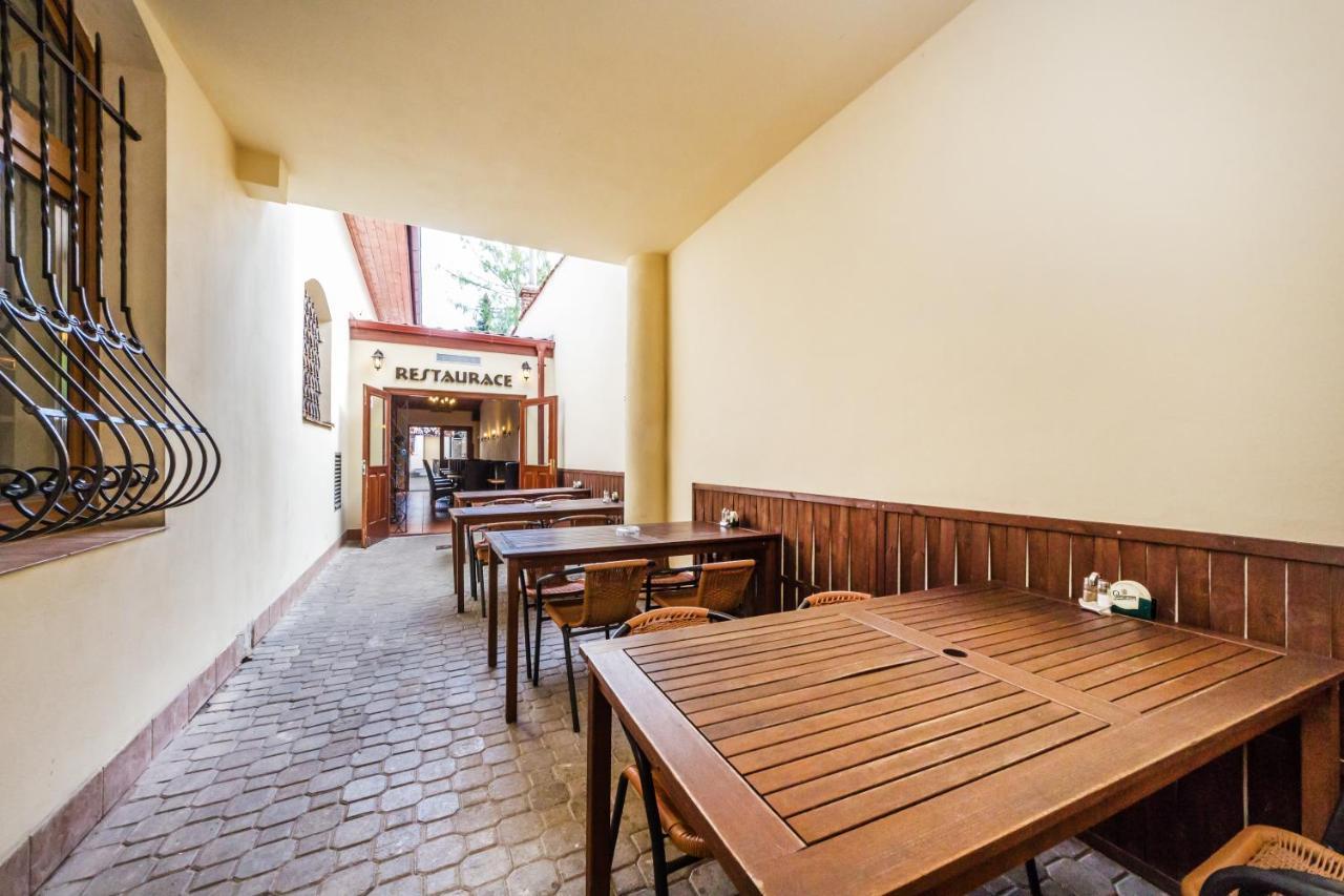 Nova Hospoda - & Restaurant Hotel Prag