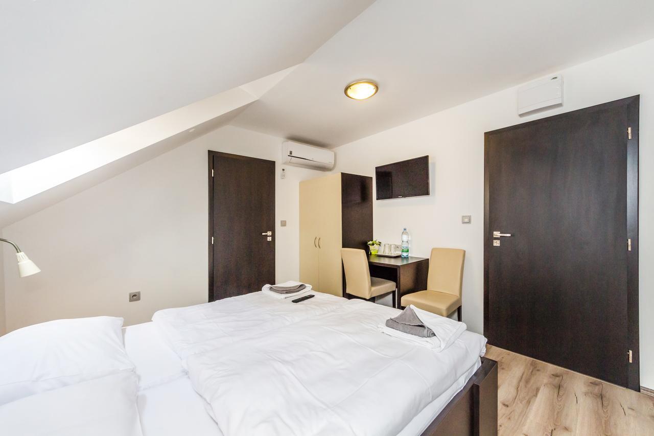 Hotel Nova Hospoda - & Restaurant Prag