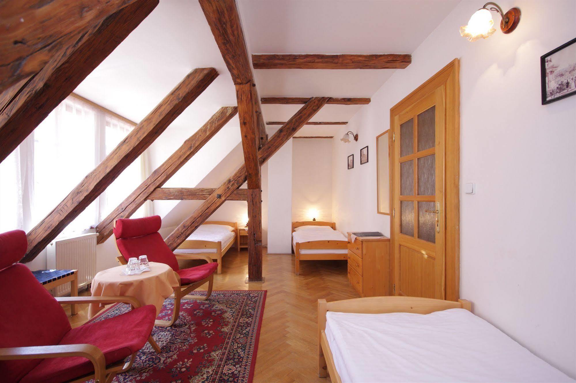 Hotel The Green Garland *