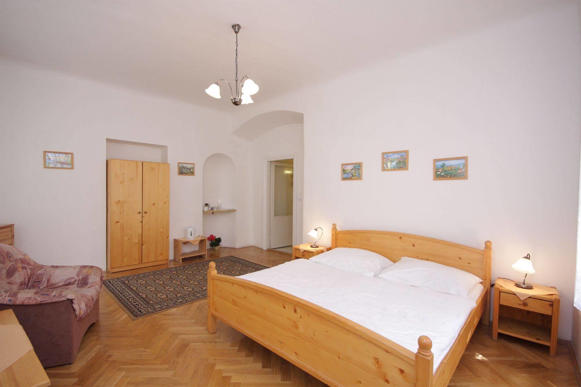 Hotel The Green Garland Prag