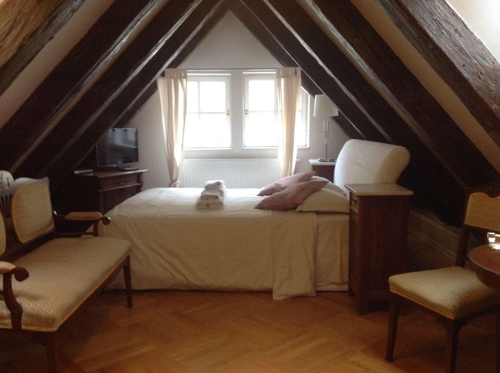 Small Luxury Palace Hotel 4*