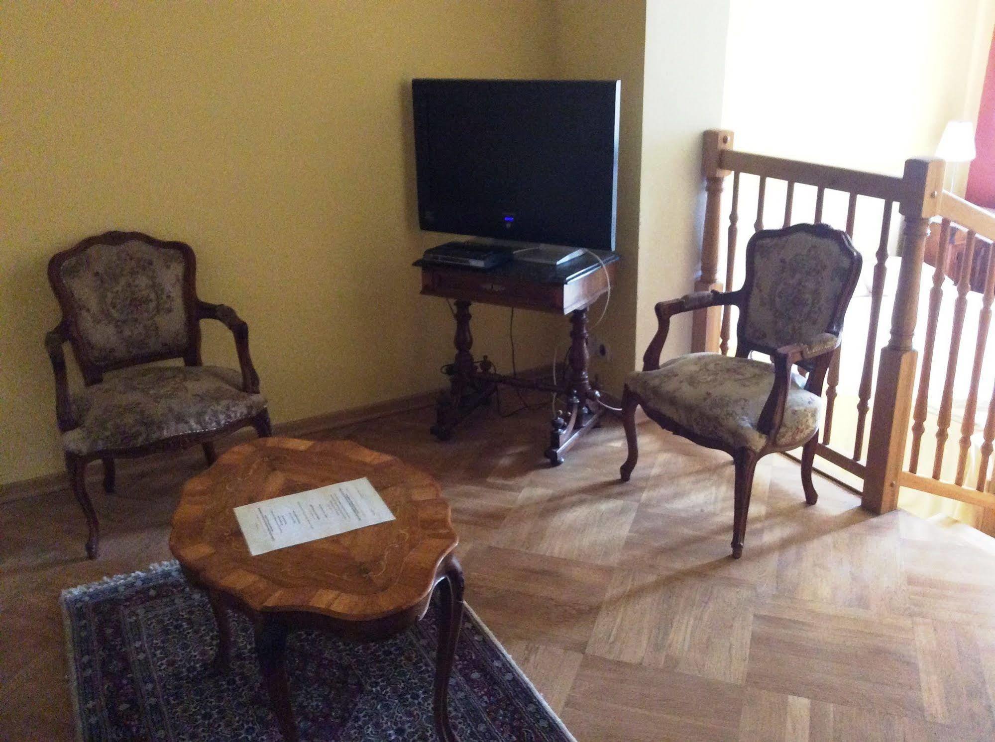 Small Luxury Palace Hotel 4*