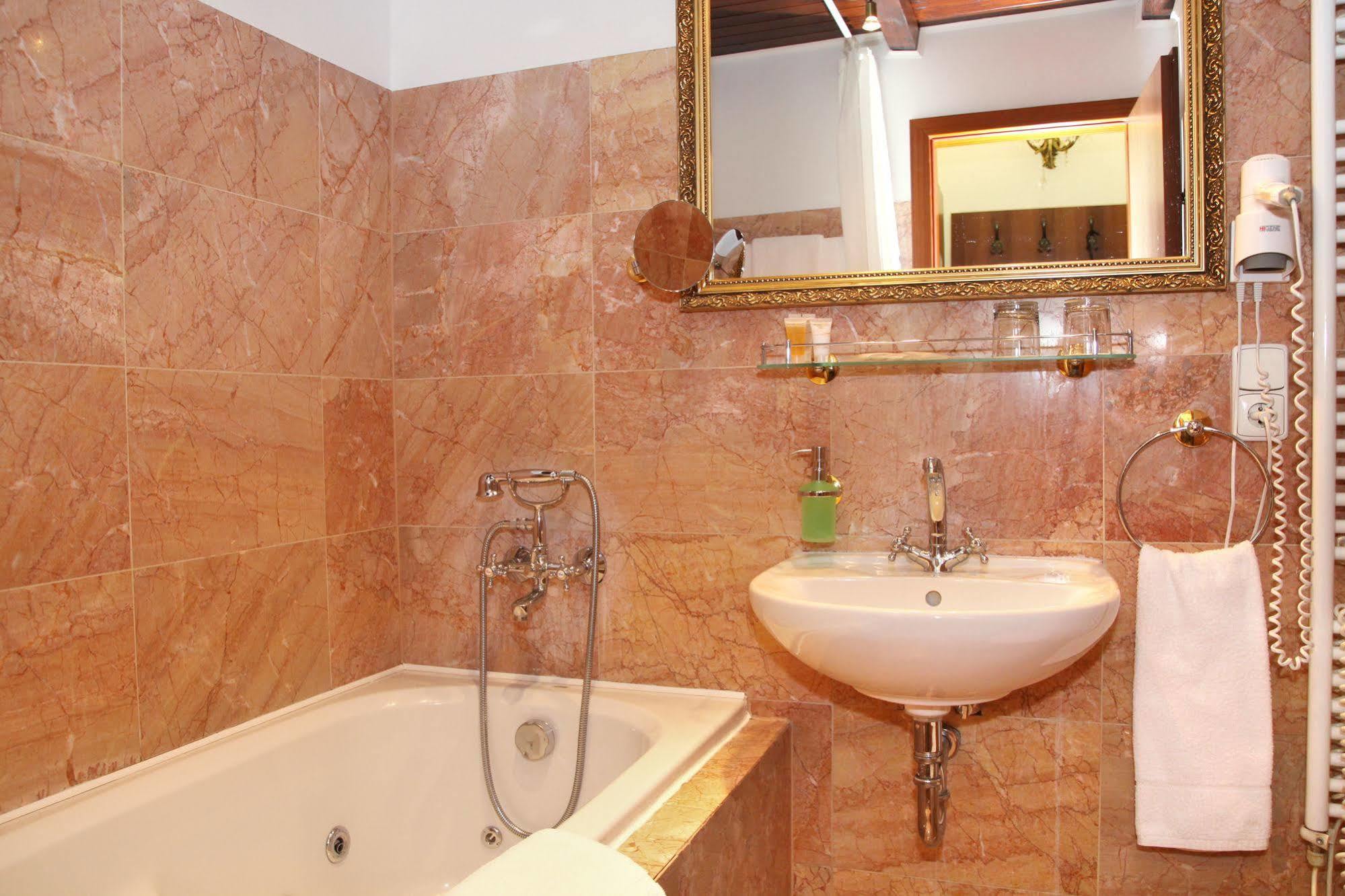King Charles Boutique 4*