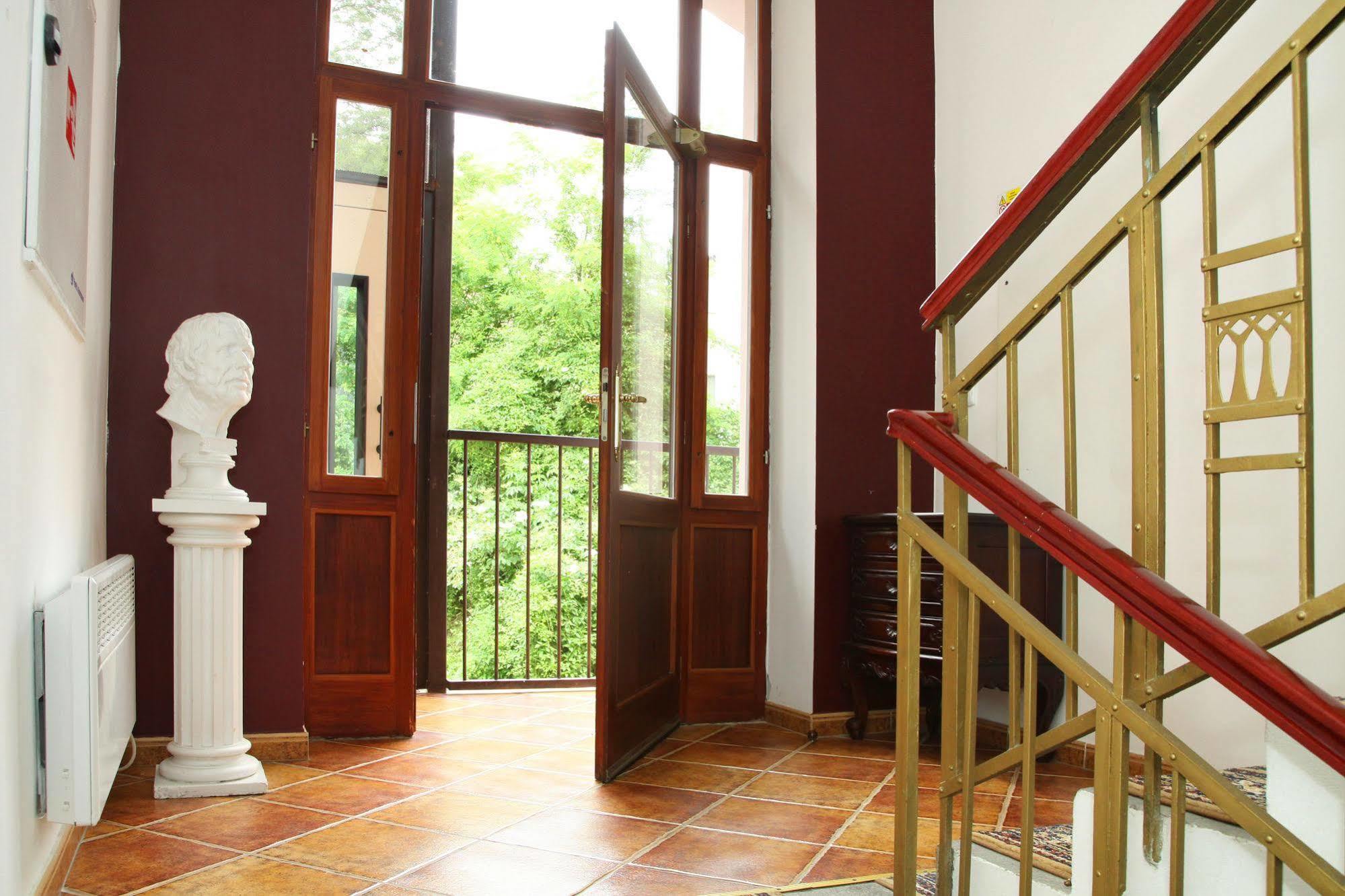 King Charles Boutique Hotel 4*
