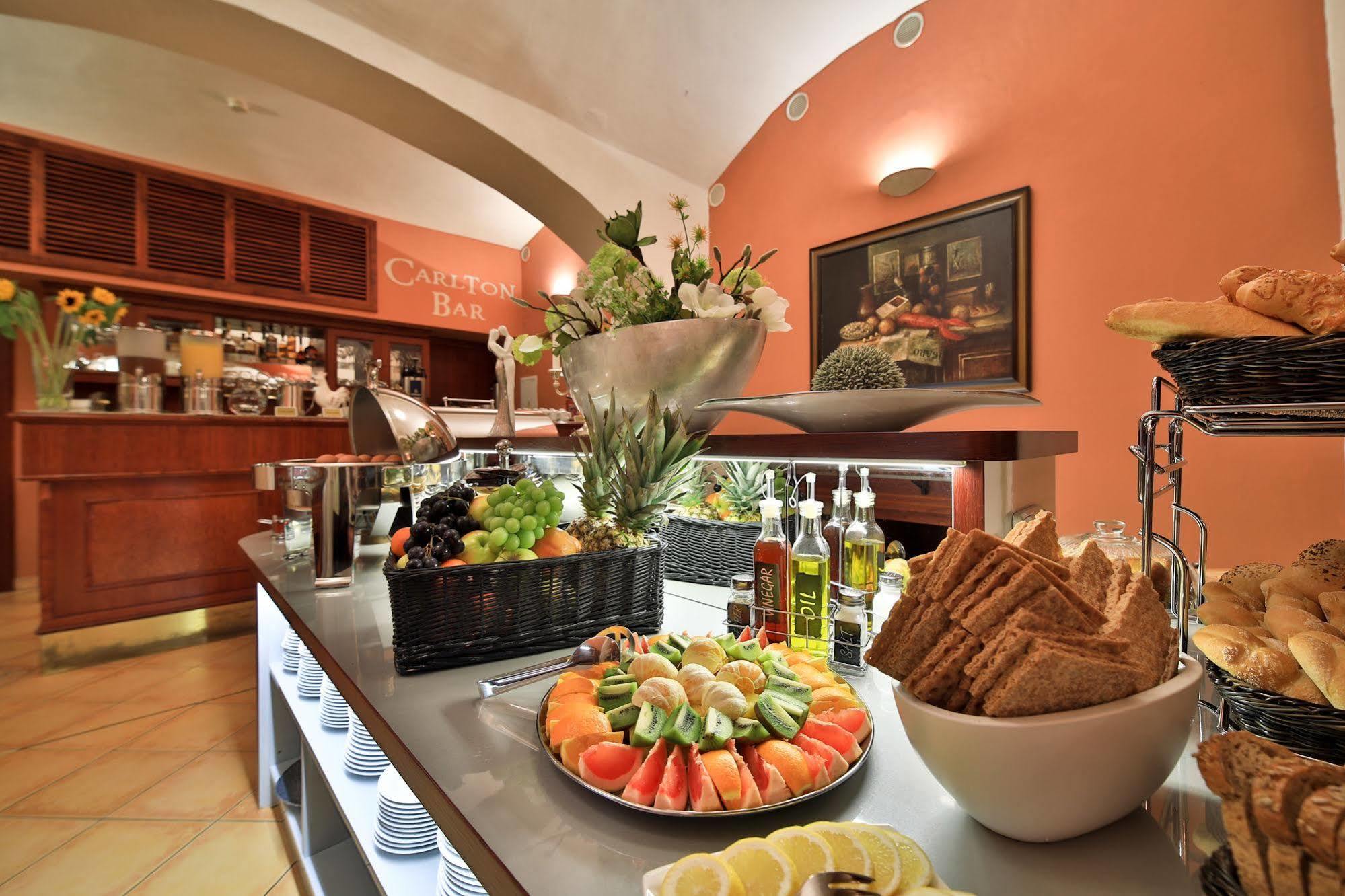 Hotel Carlton 4*