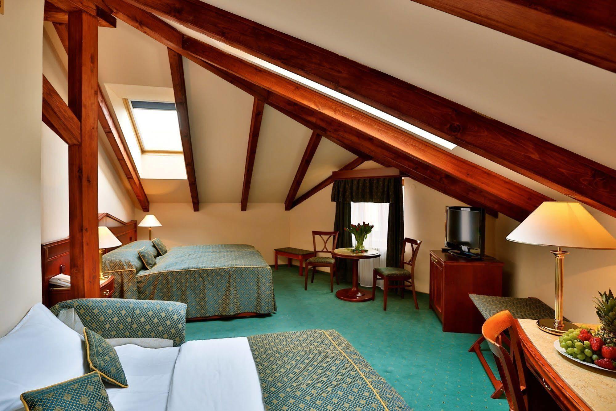 Hotel Carlton