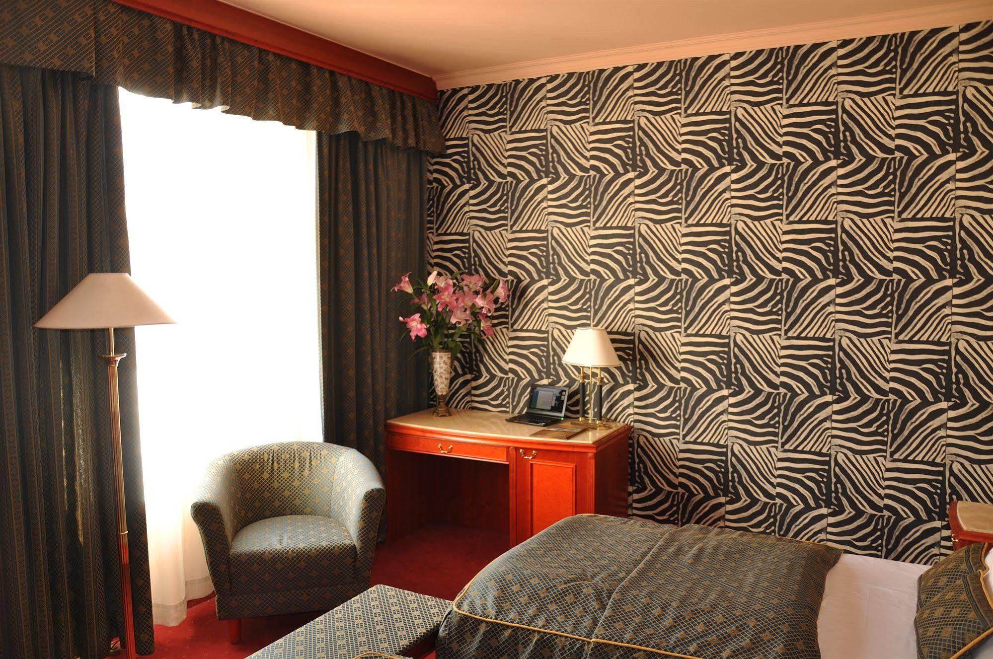 Hotel Carlton 4*