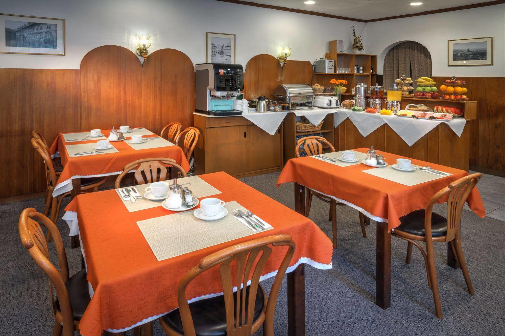White Lion Hotel Prague