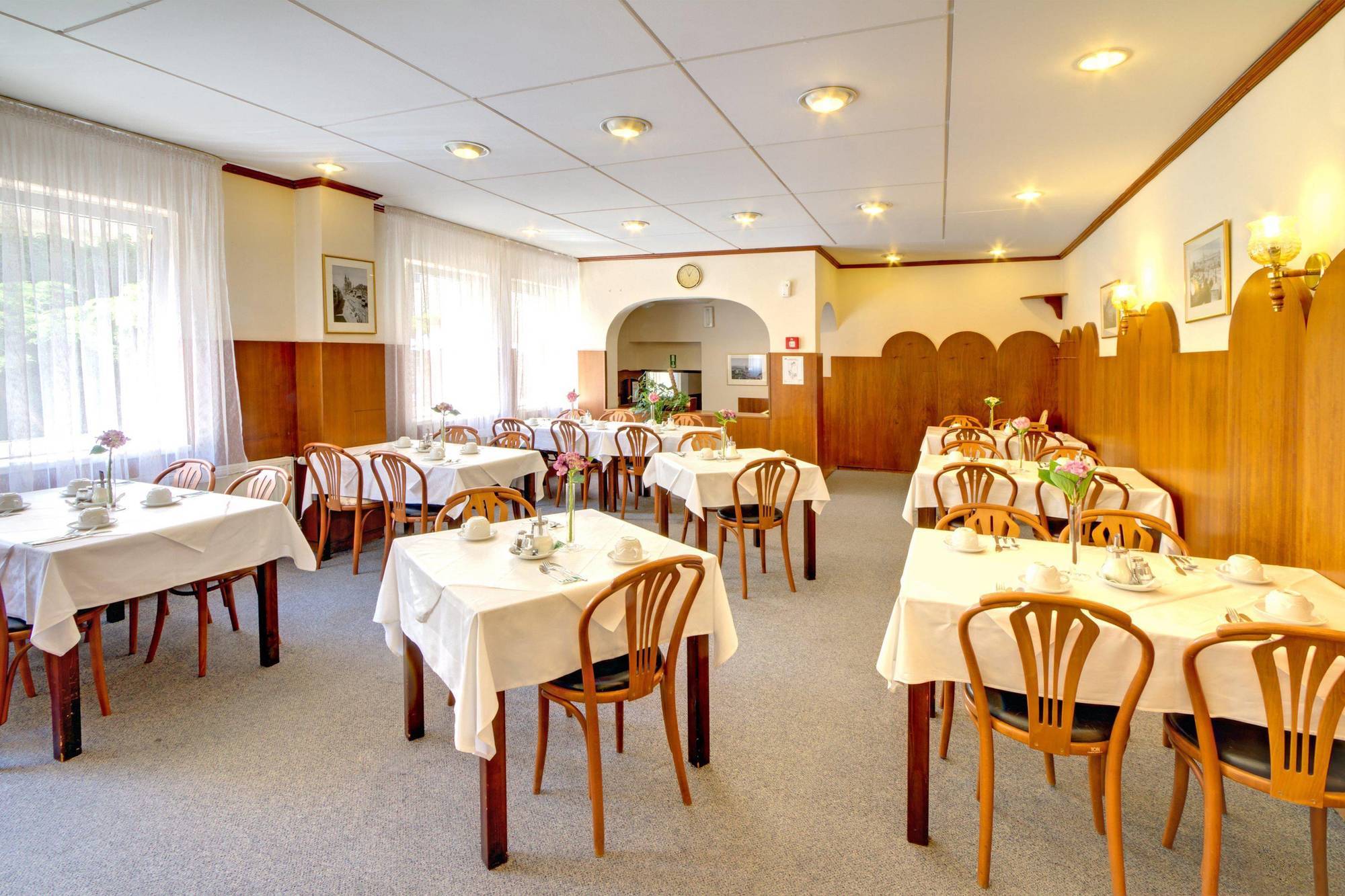 White Lion Hotel