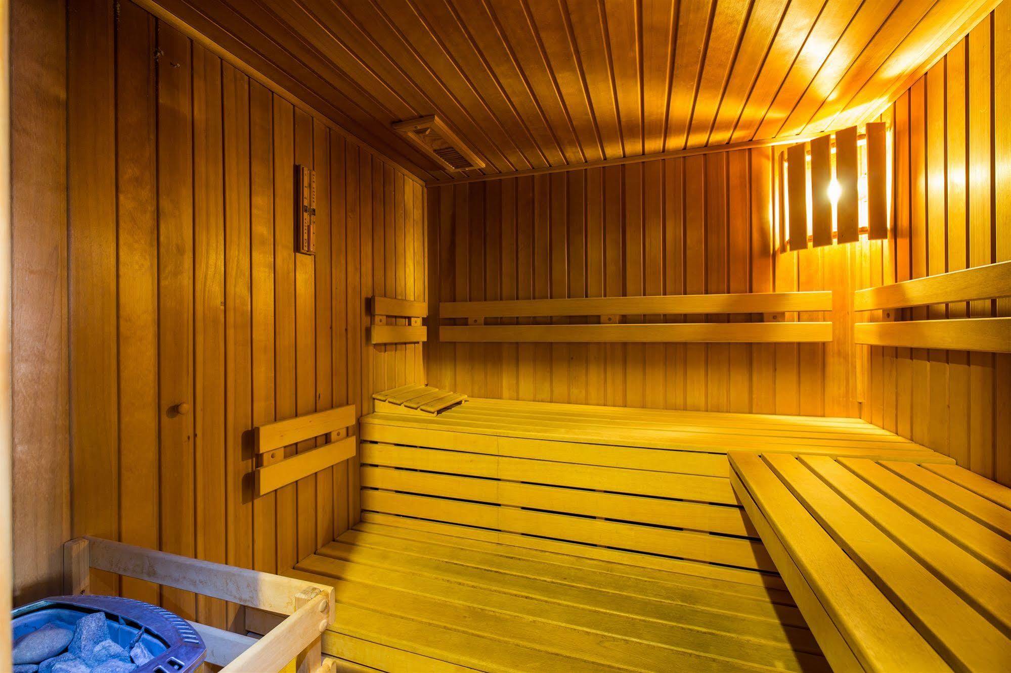 Hotel Selsky Dvur - Bohemian Village Courtyard 4*