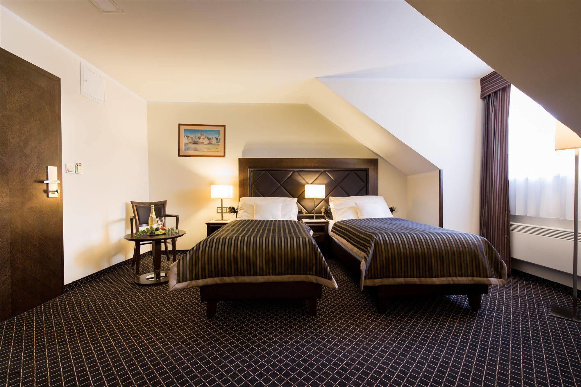 Selsky Dvur - Bohemian Village Courtyard 4* Prag