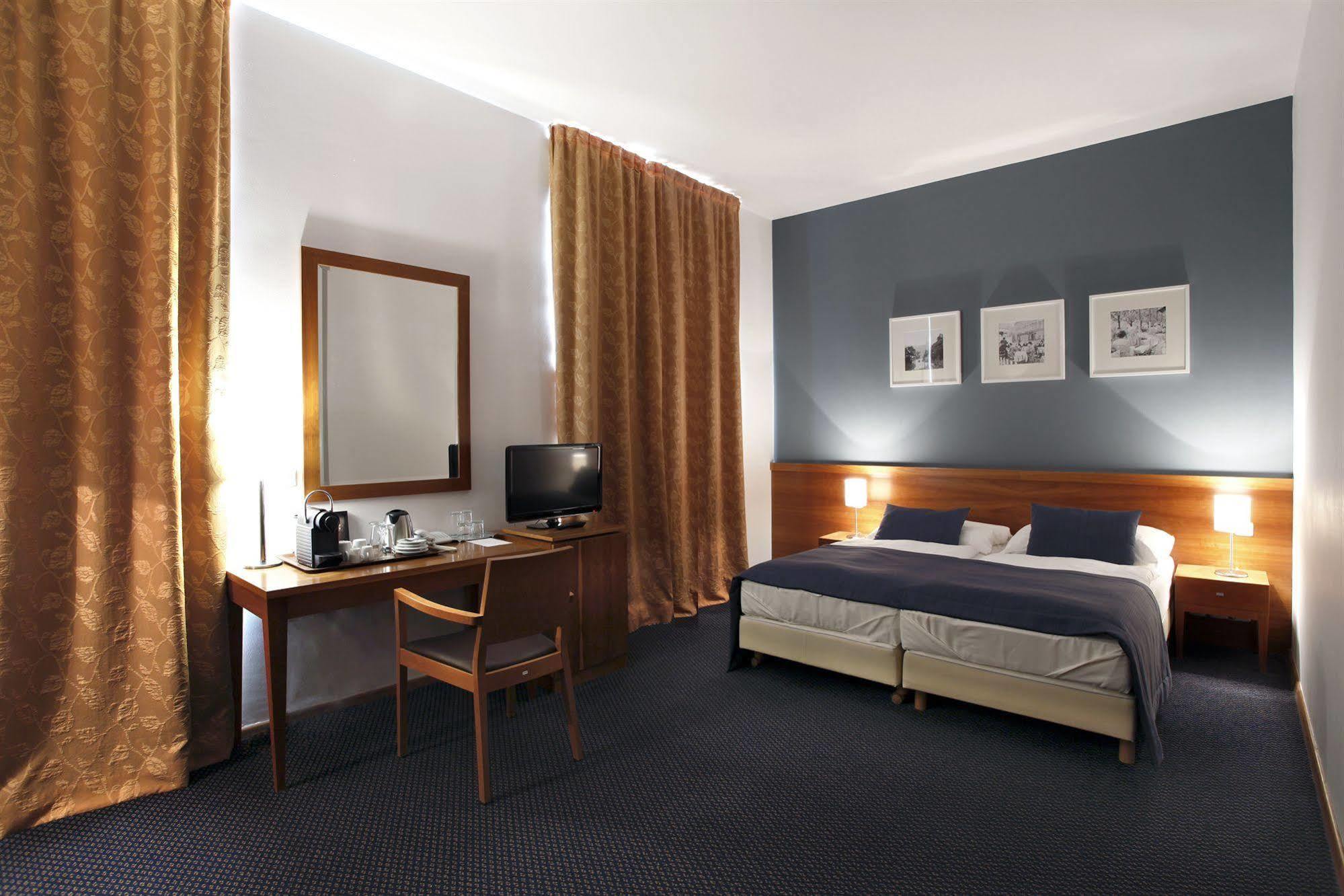 Carol Hotel Prague