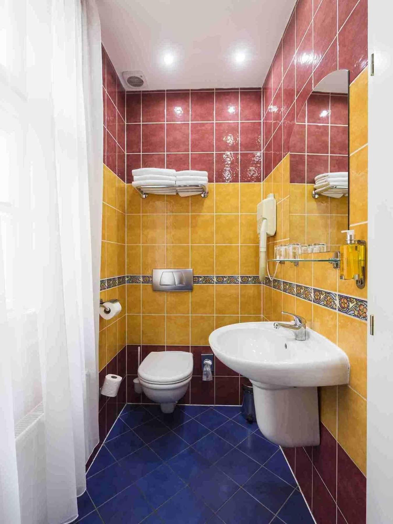 Hotel William 3*