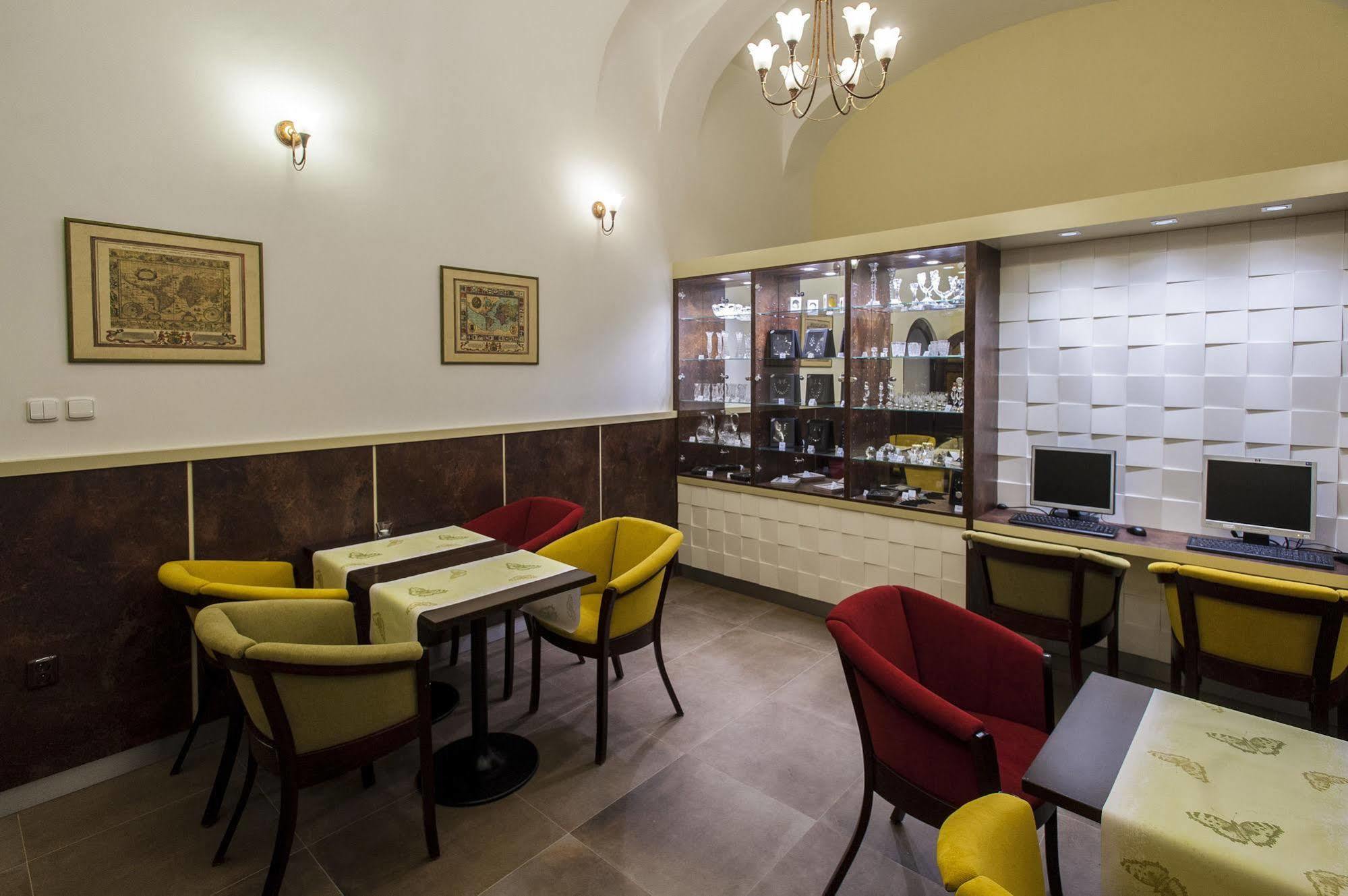 Petr Hotel