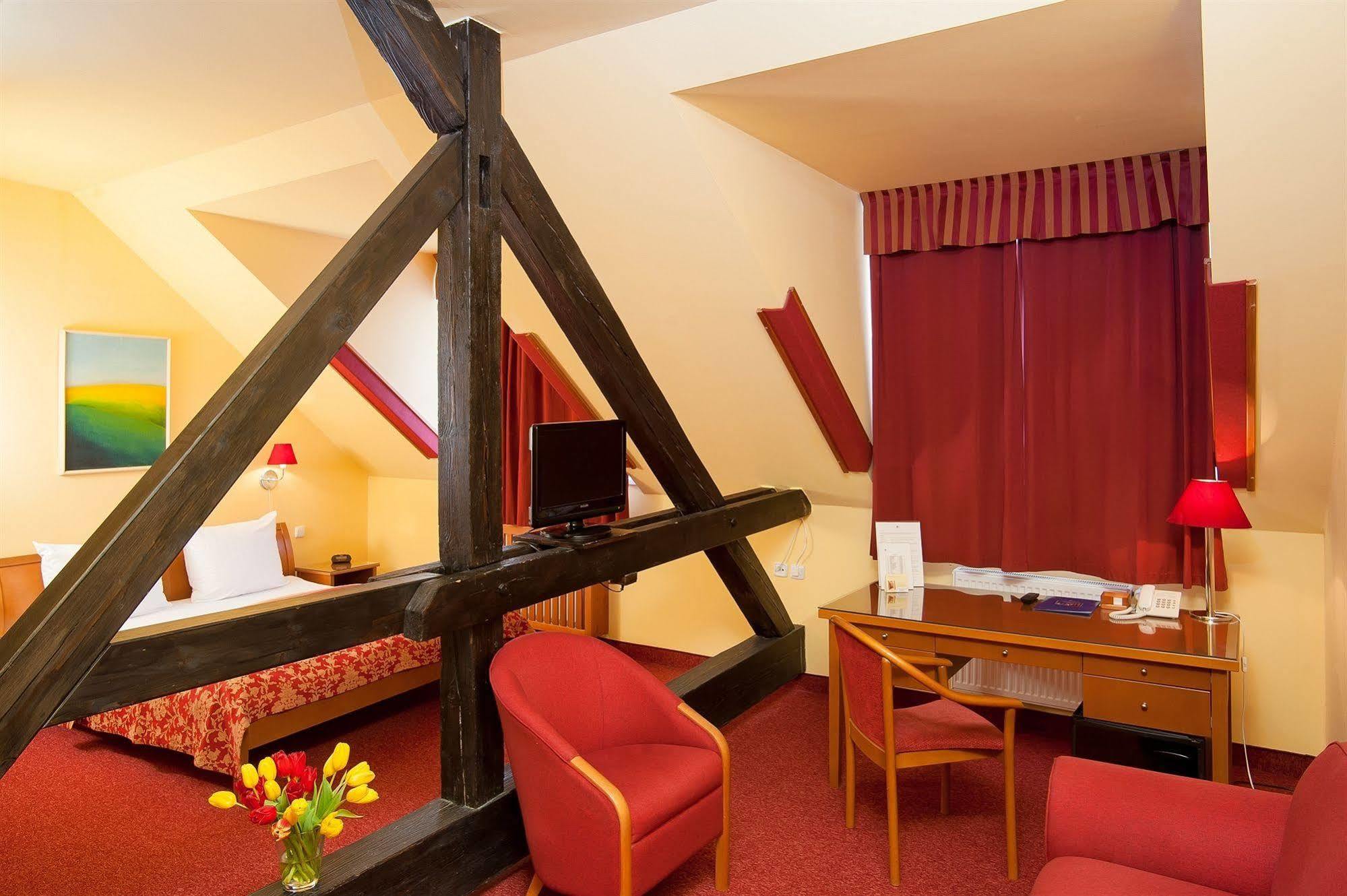 Cloister Hotell 3*