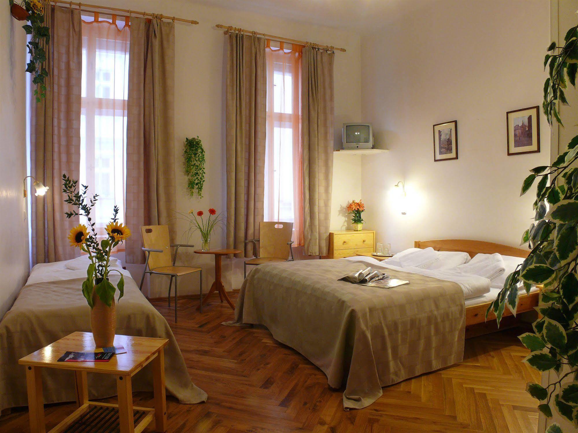 Hotel City