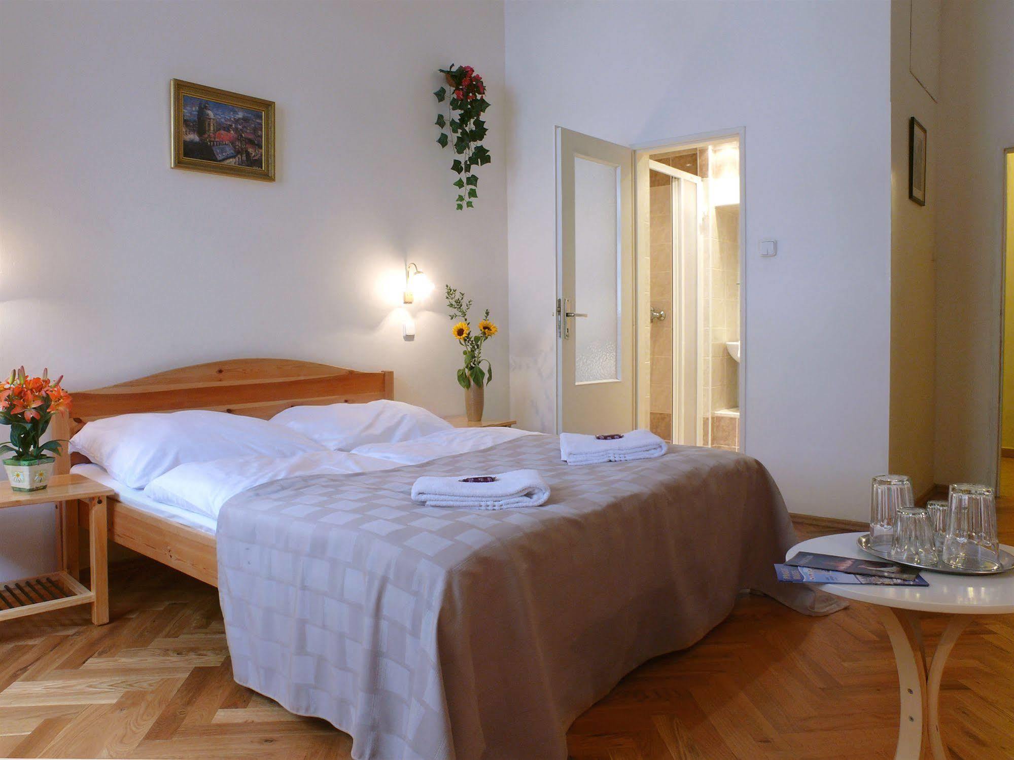 Hotel City 3*