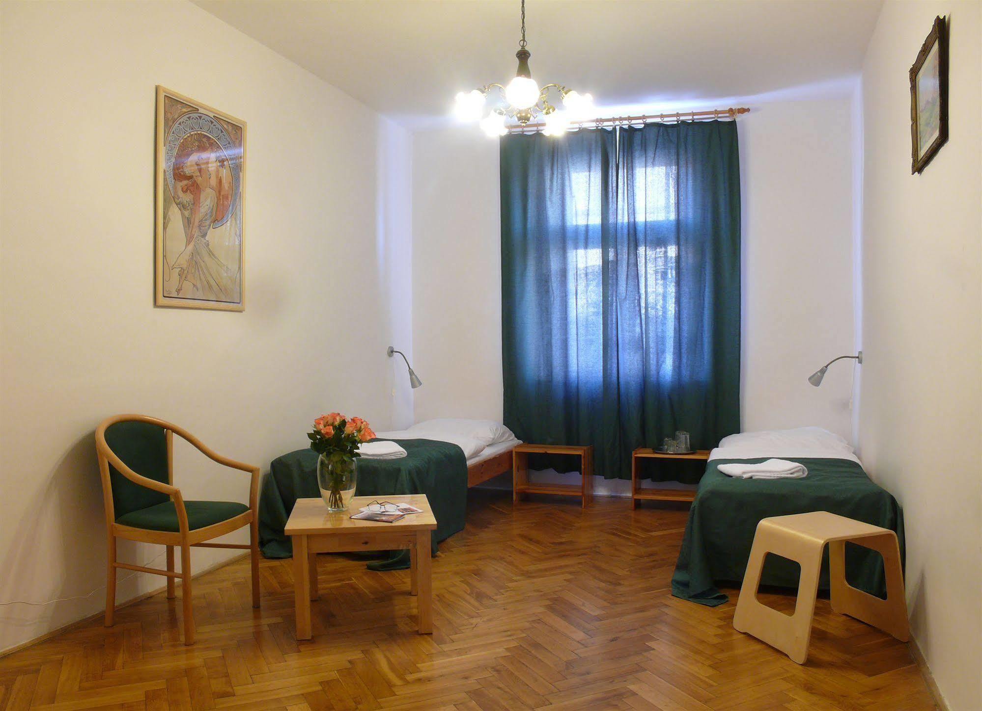 City Hotel 3*