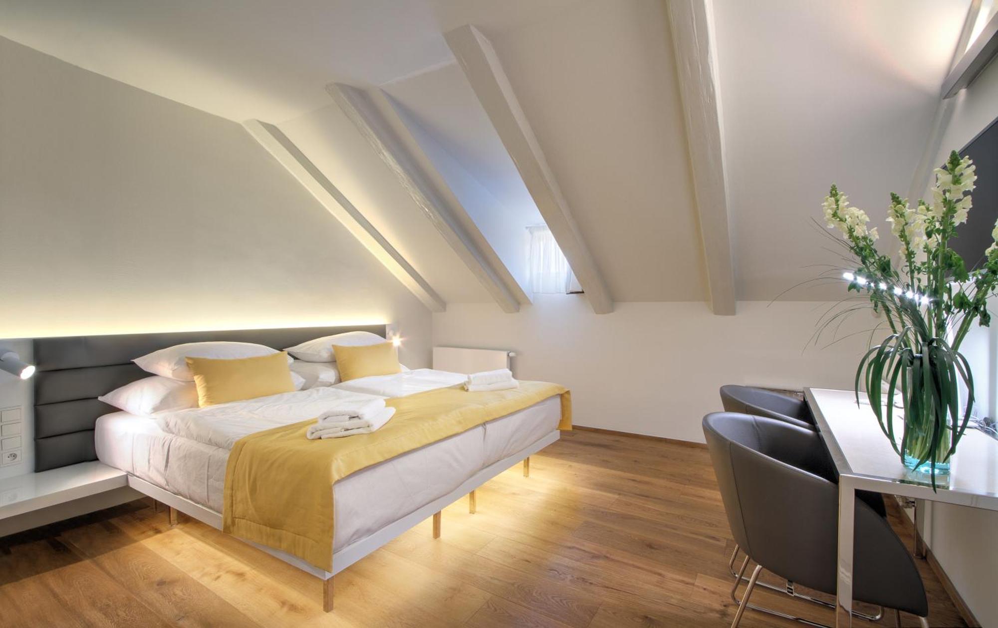 Bishop's House 4* Prag