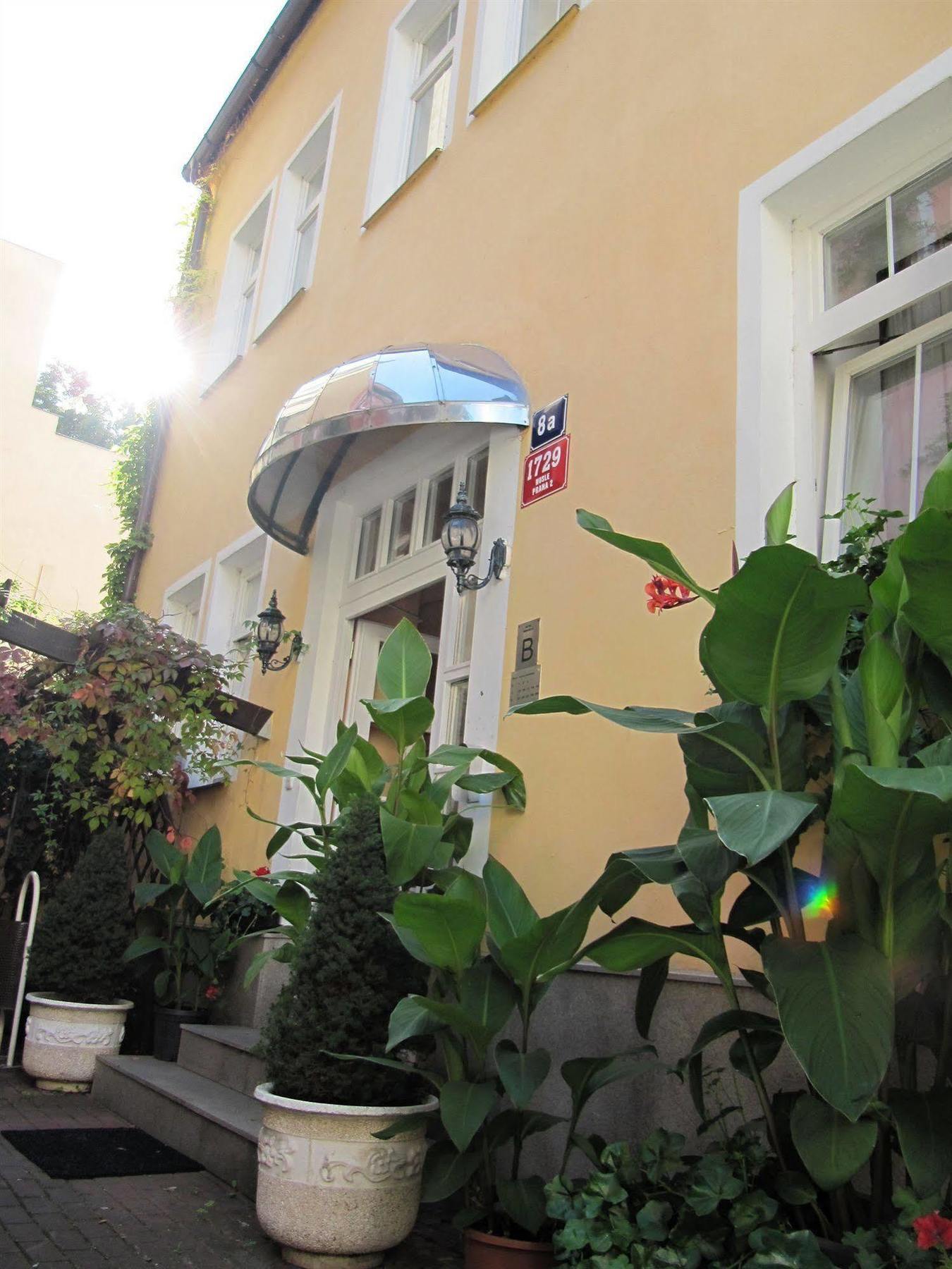 Amadeus Hotell