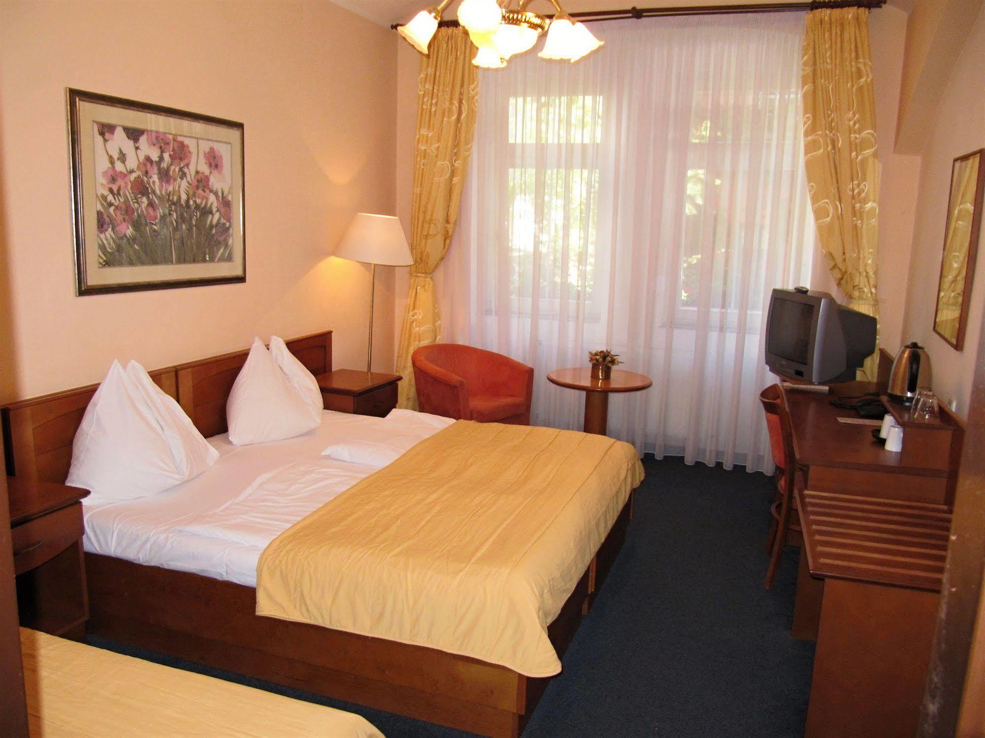 Hotell Amadeus Prag