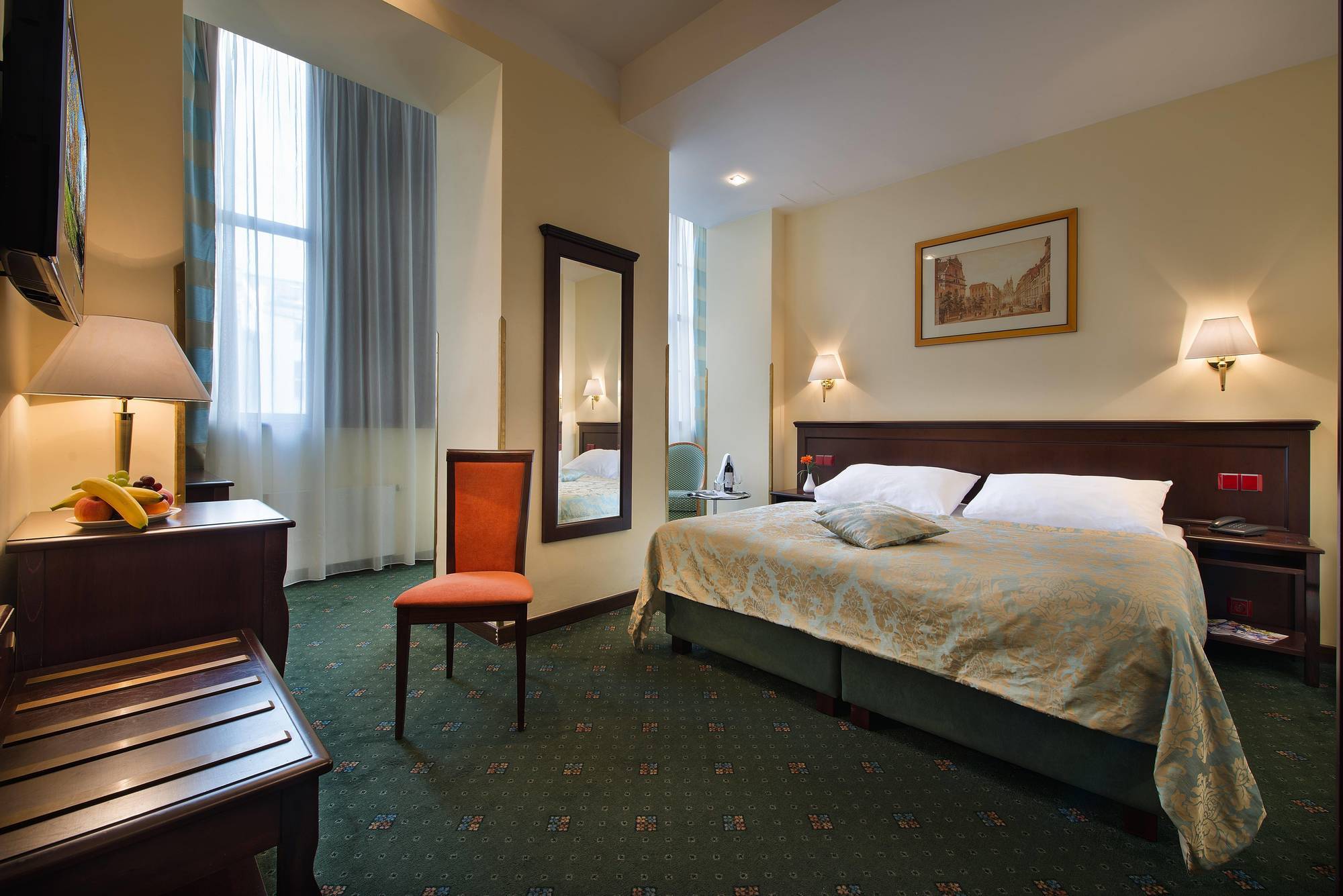Hotel Ea Downtown 4*