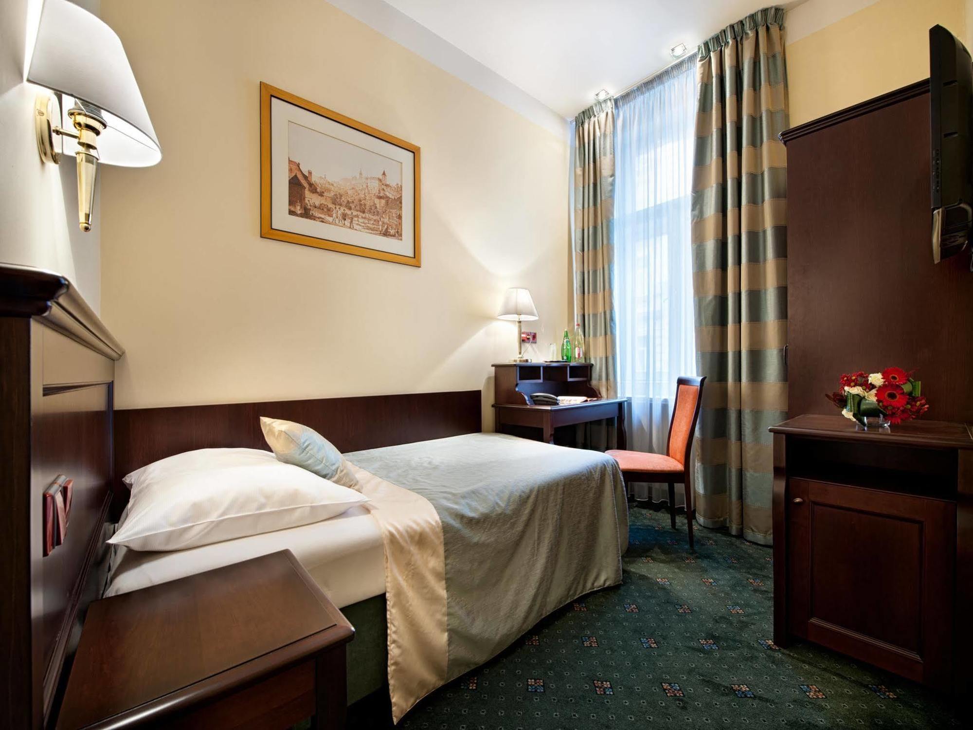 Ea Downtown Hotel 4*