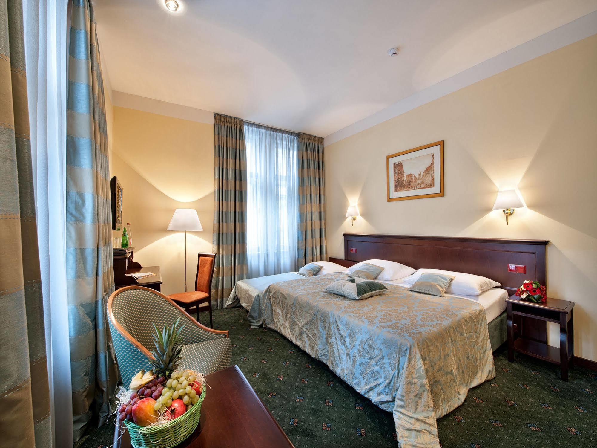 Ea Downtown Hotel 4*