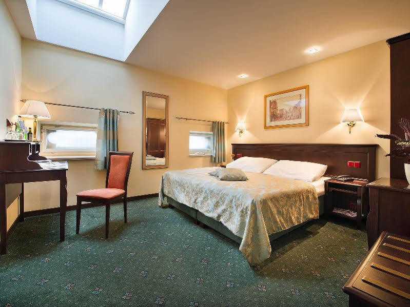 Ea Downtown Hotel 4*