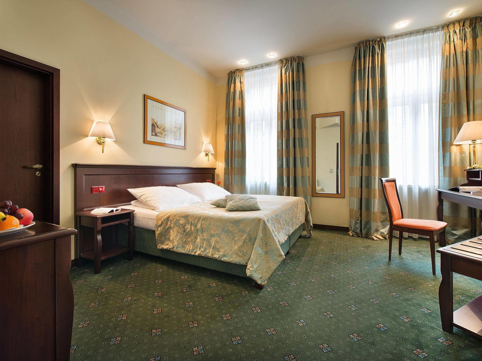 Hotel Ea Downtown 4*