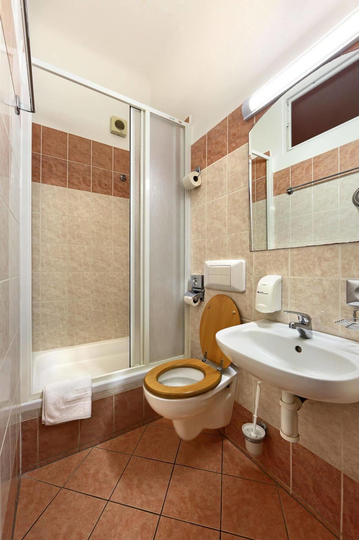 Hotell Tabor 3*