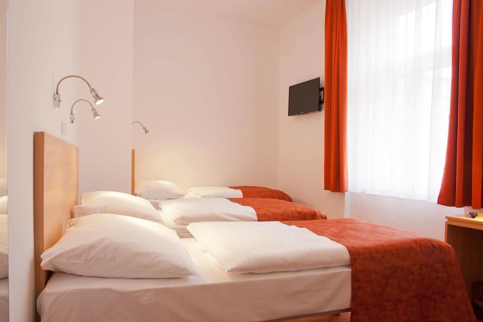 Hotel Ambiance 4*