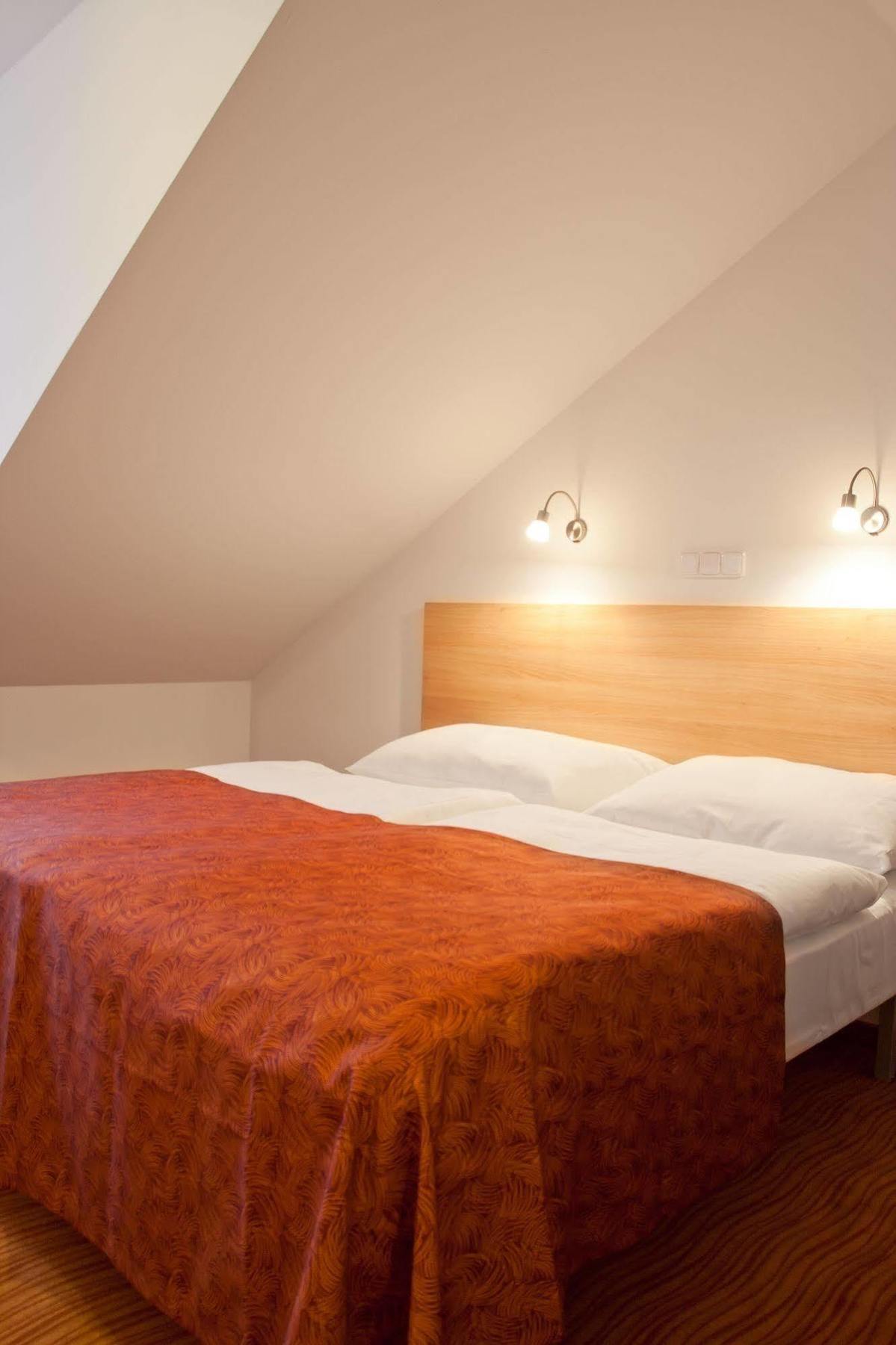 Ambiance Hotel 4*
