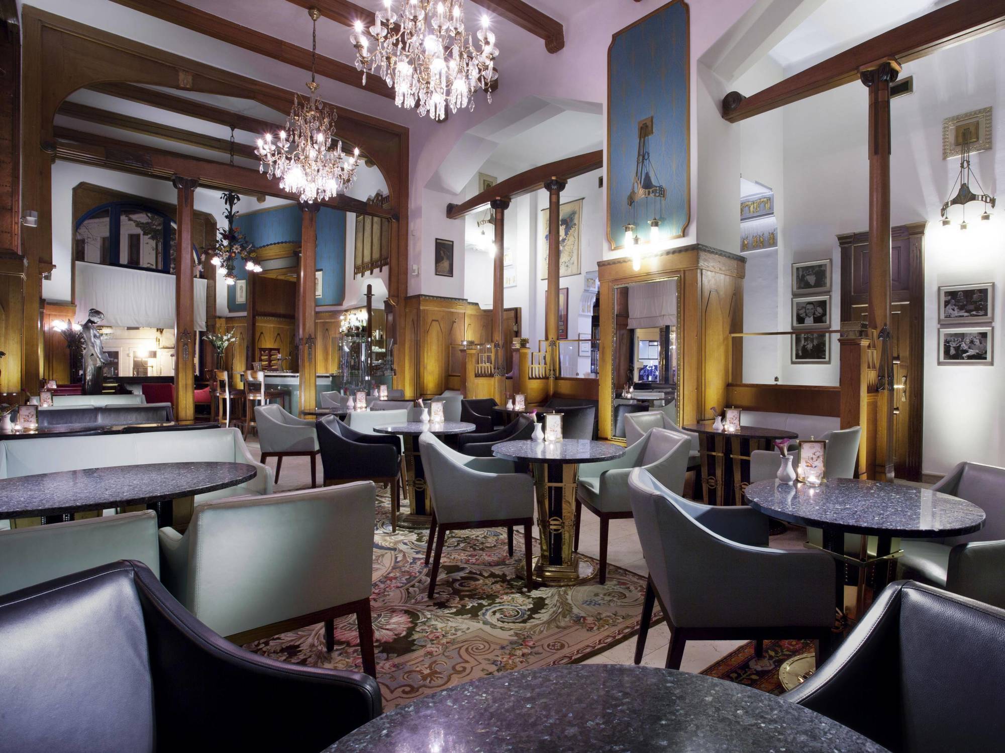 Paris Hotel