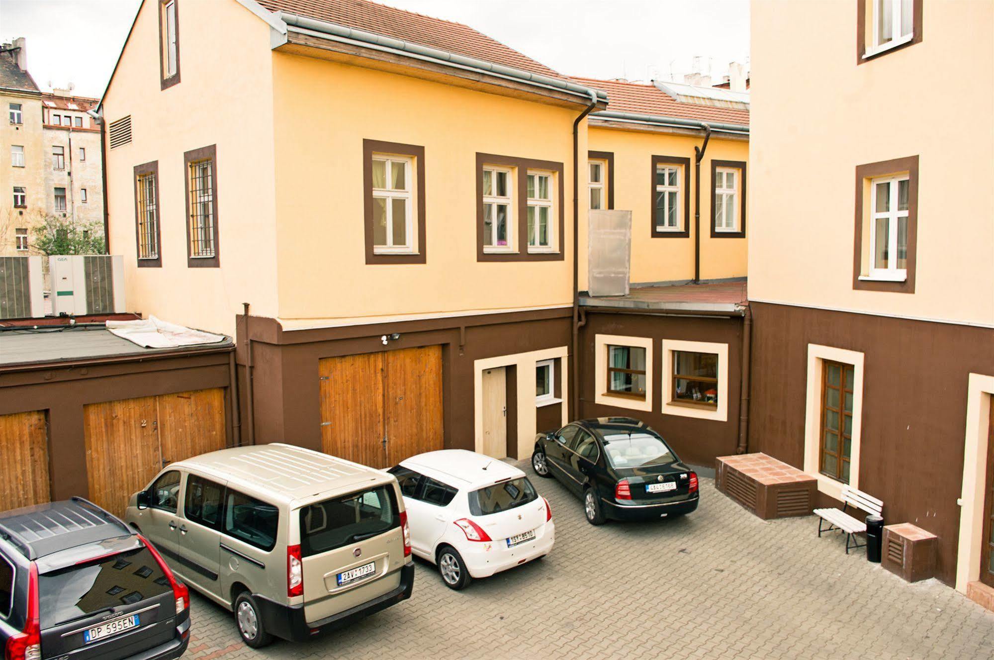 Nabucco Hotel 4*