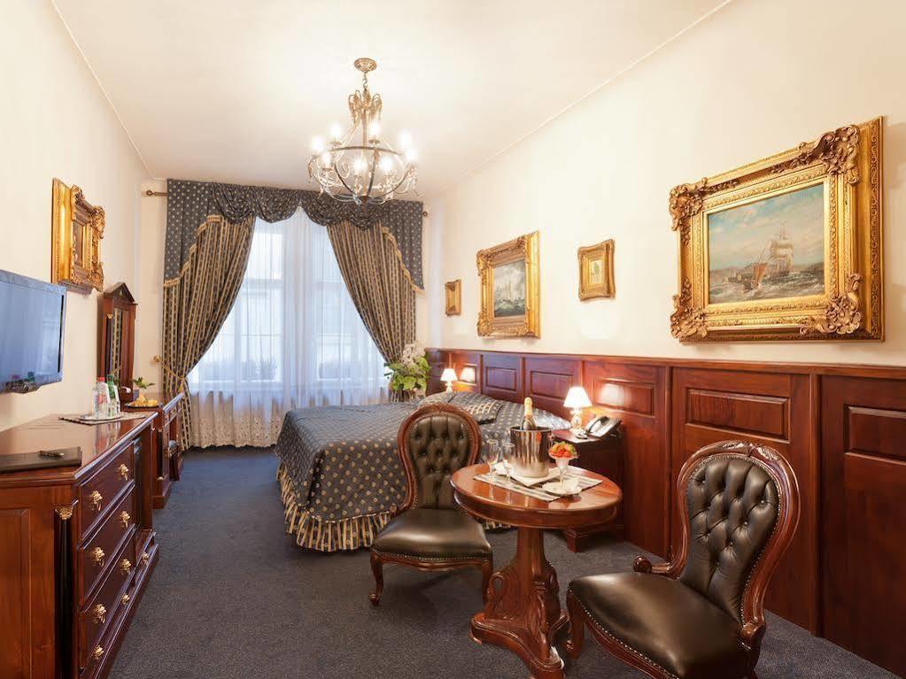 Hotel U Zlateho Stromu