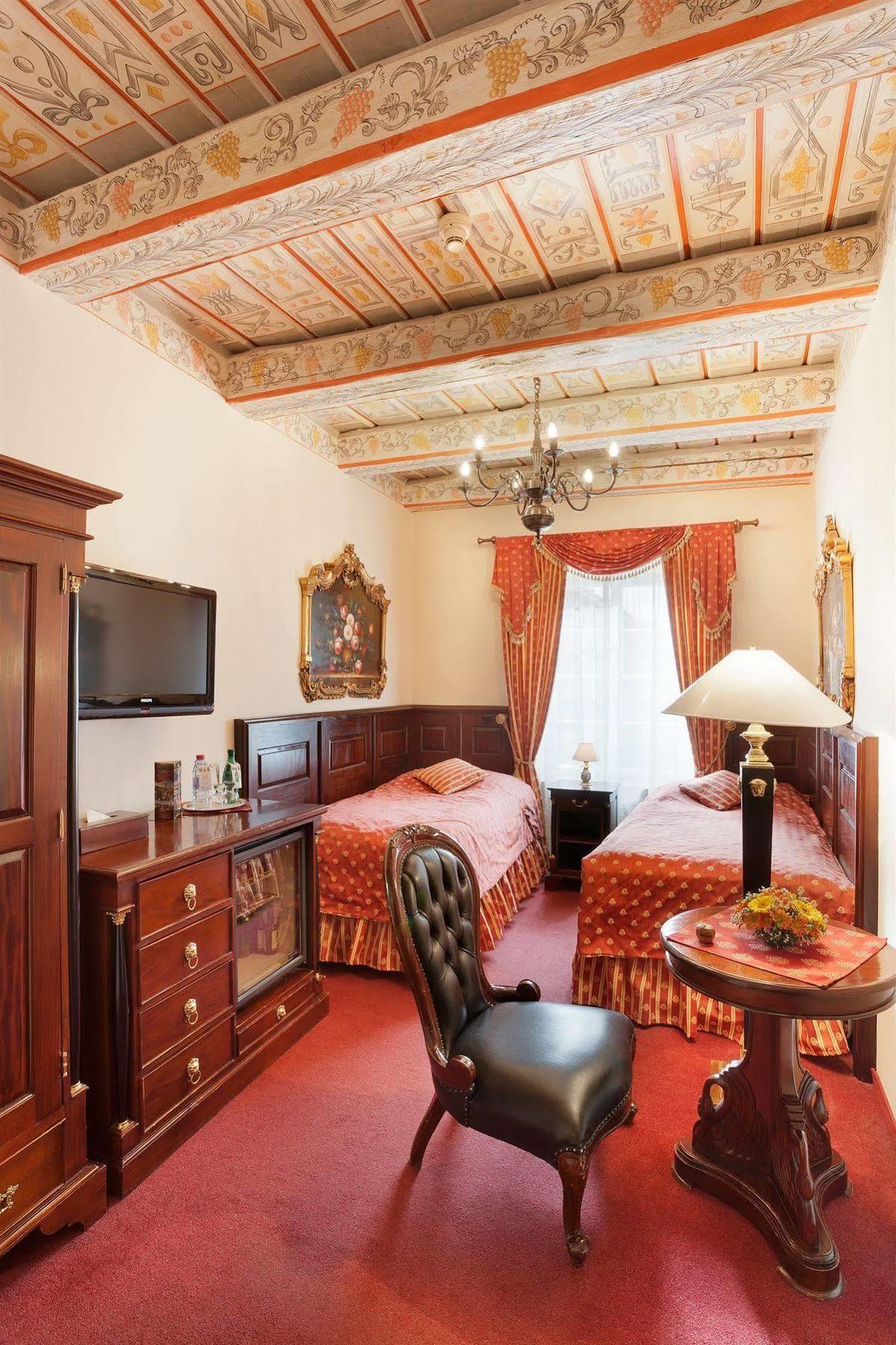 Hotel U Zlateho Stromu By Bhg Prague